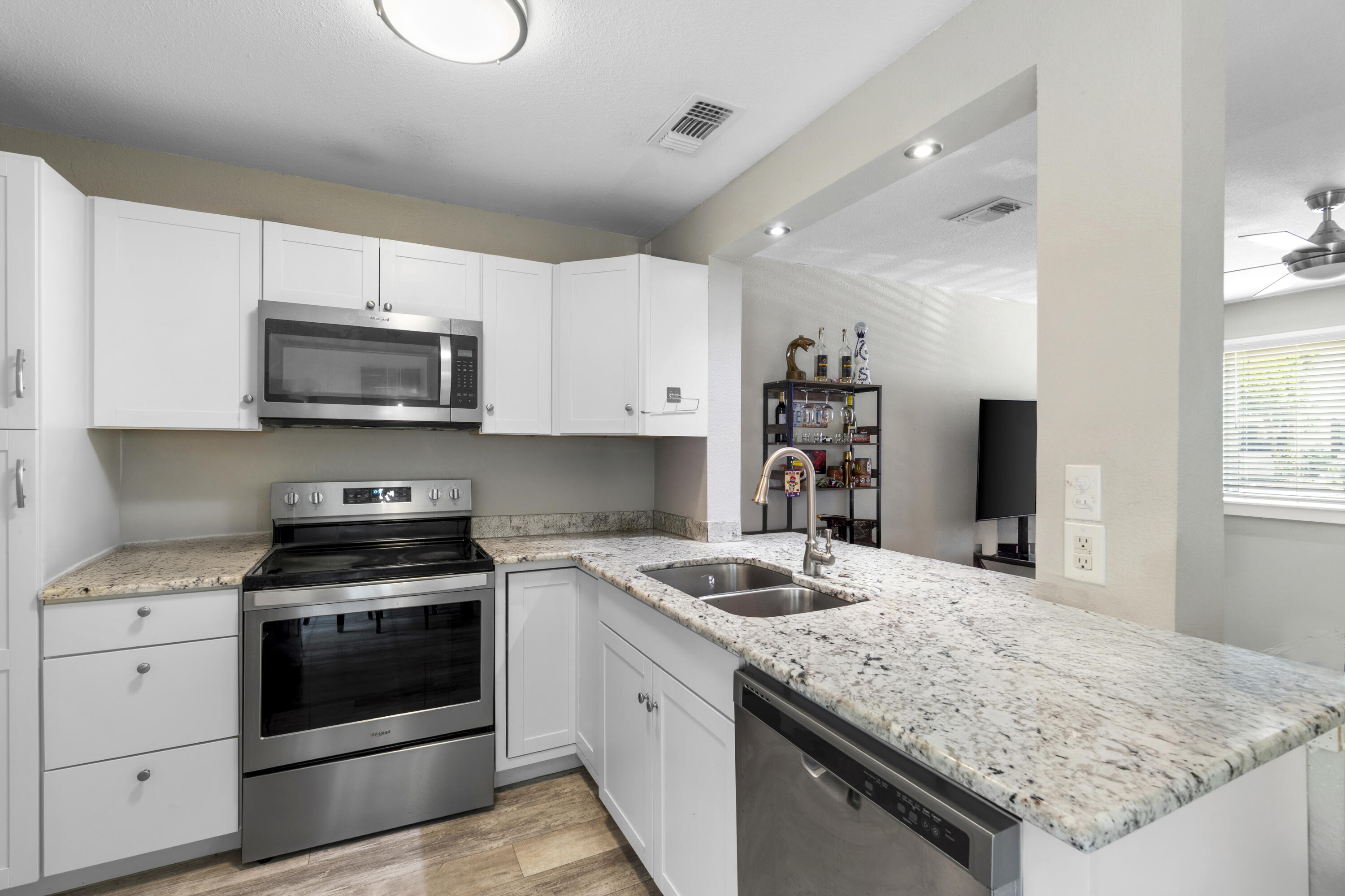 INDIAN HILLS - Residential