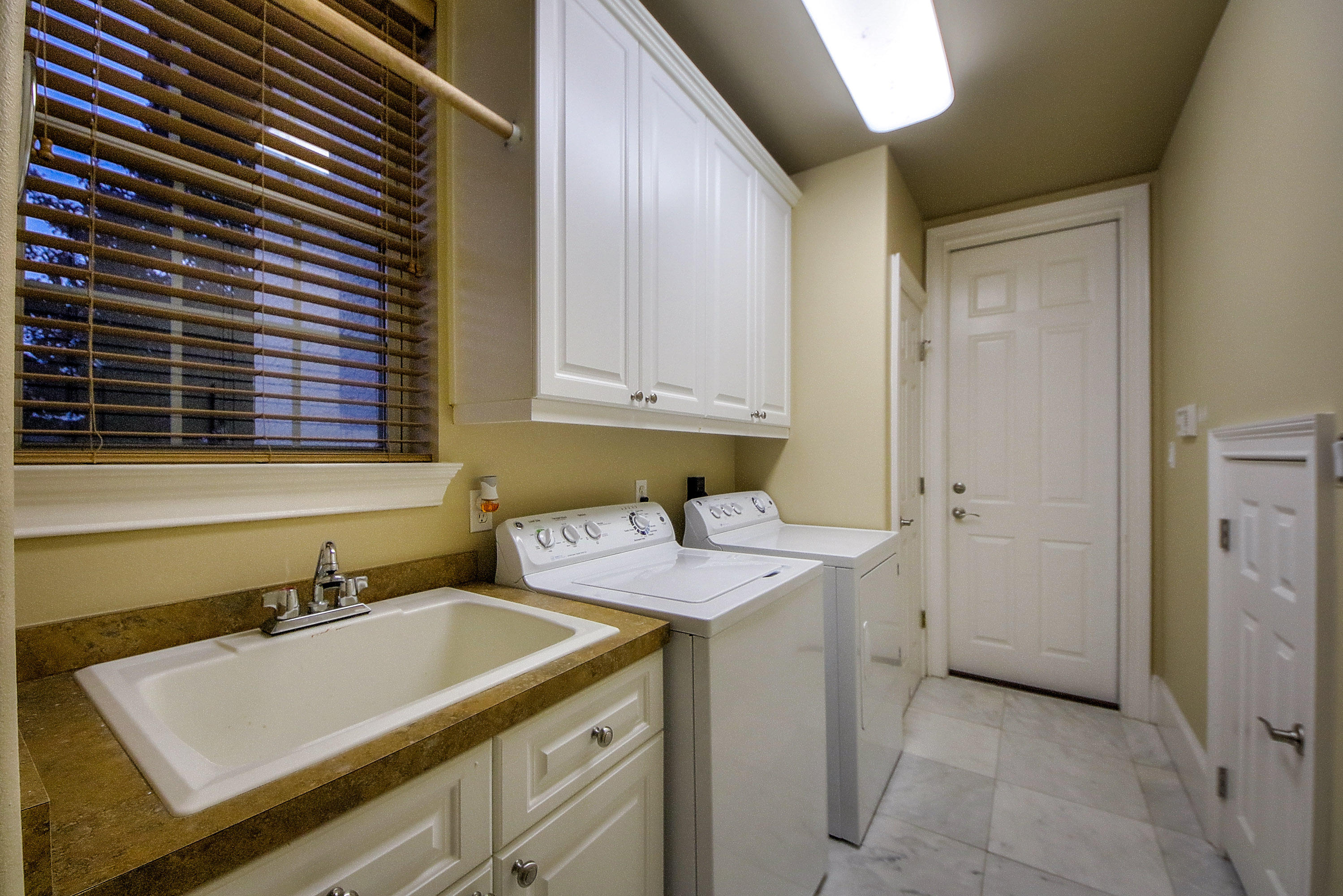 BURNT PINE - Residential