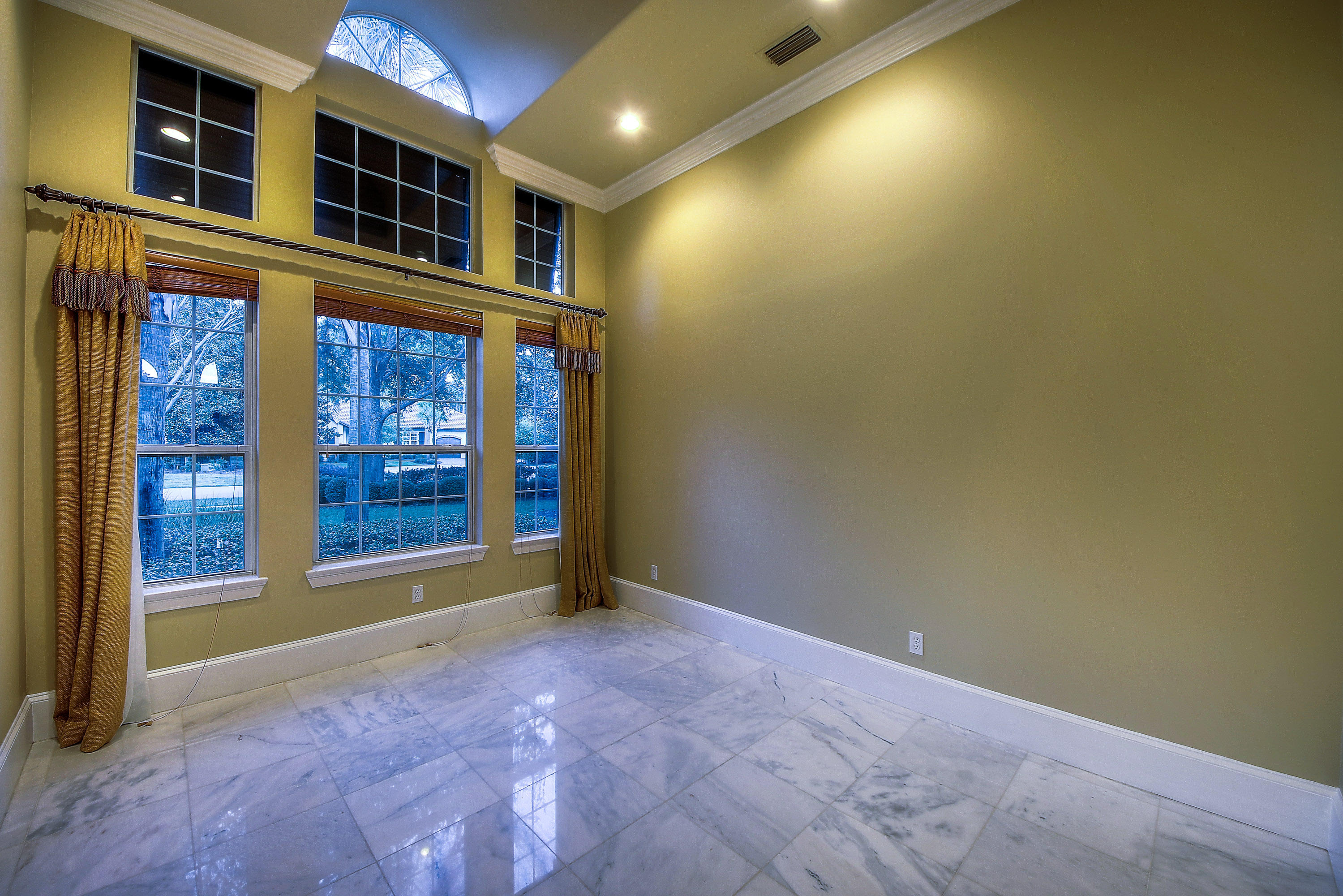 BURNT PINE - Residential