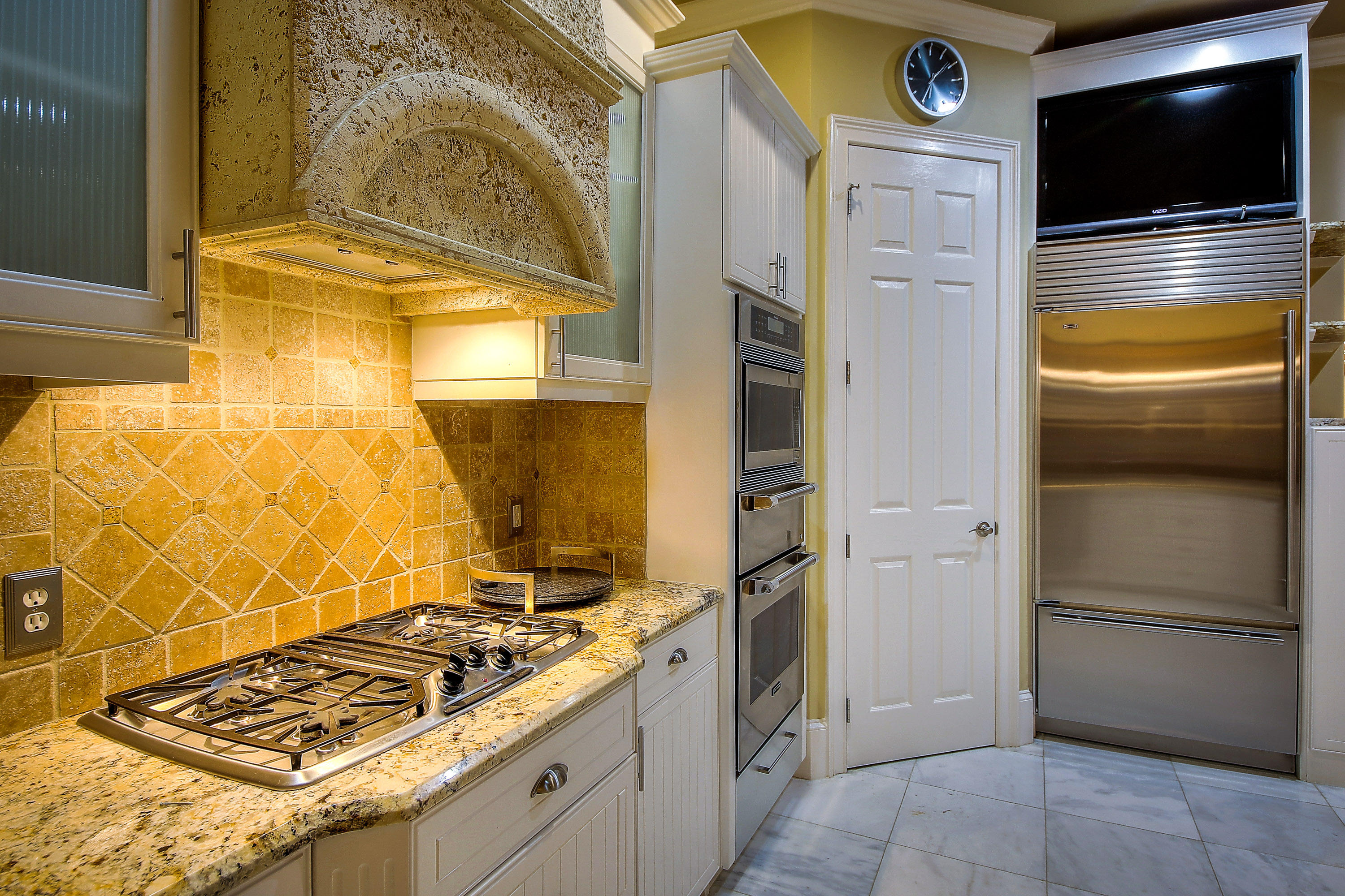 BURNT PINE - Residential