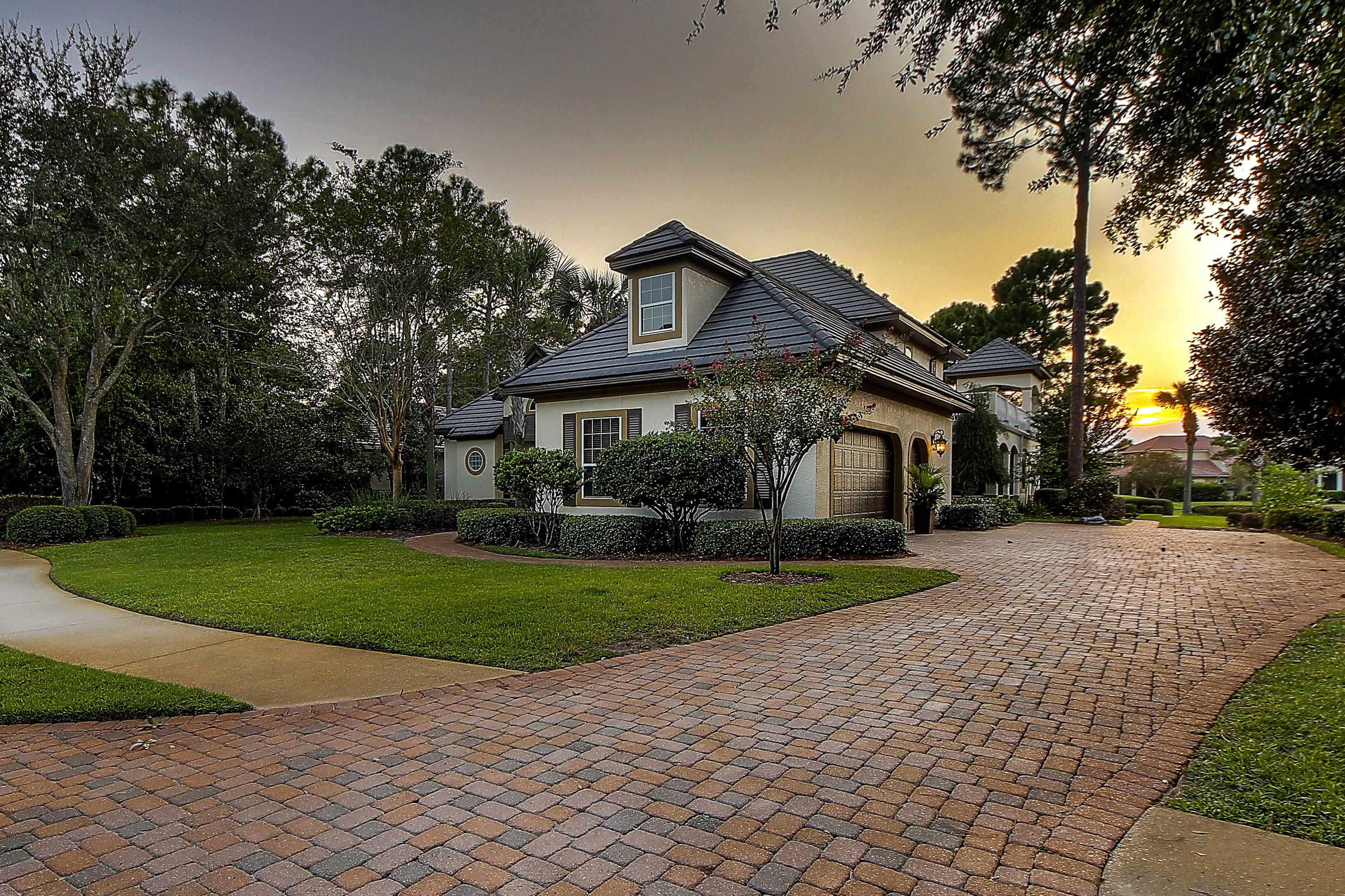 BURNT PINE - Residential