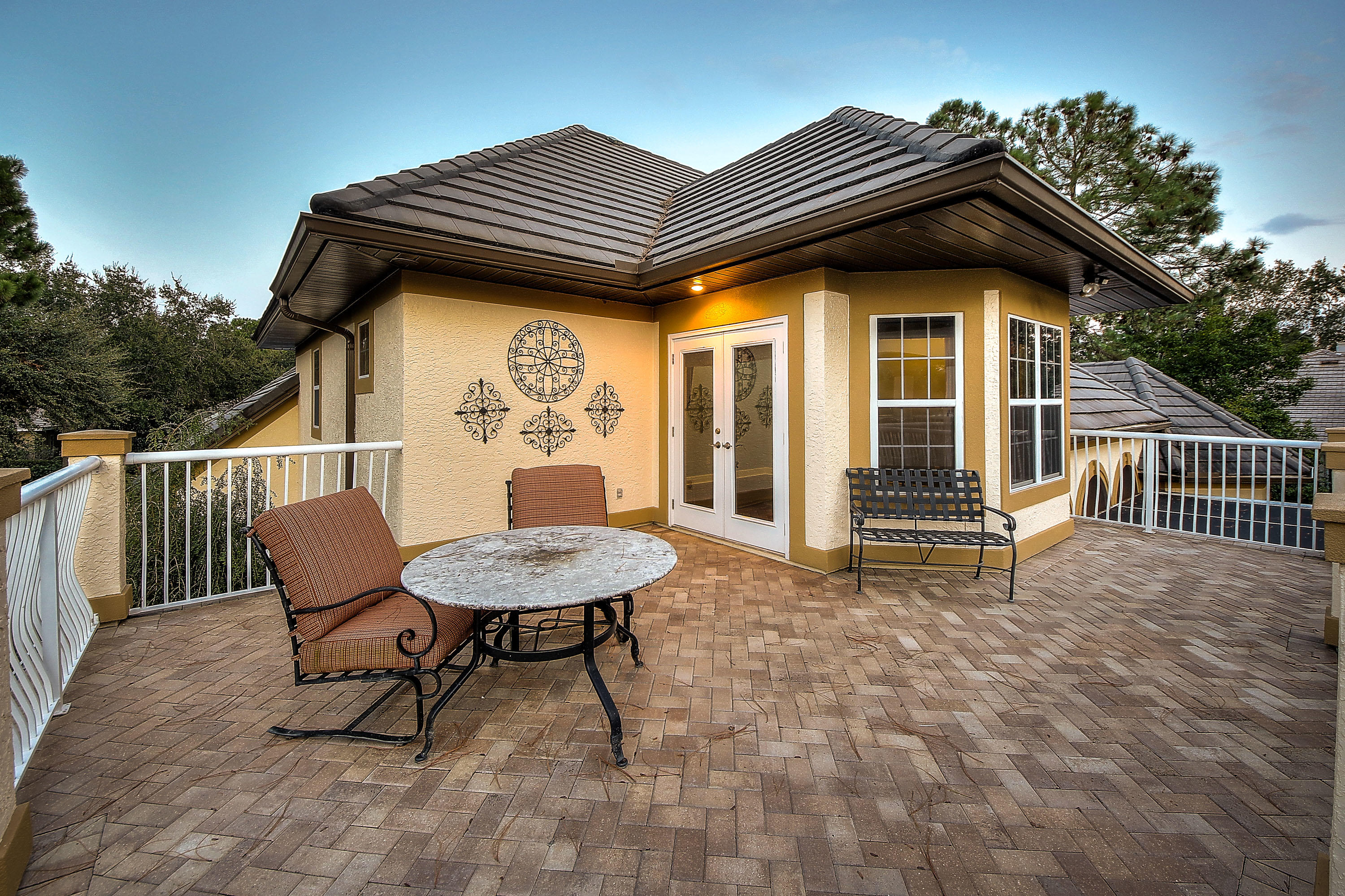 BURNT PINE - Residential