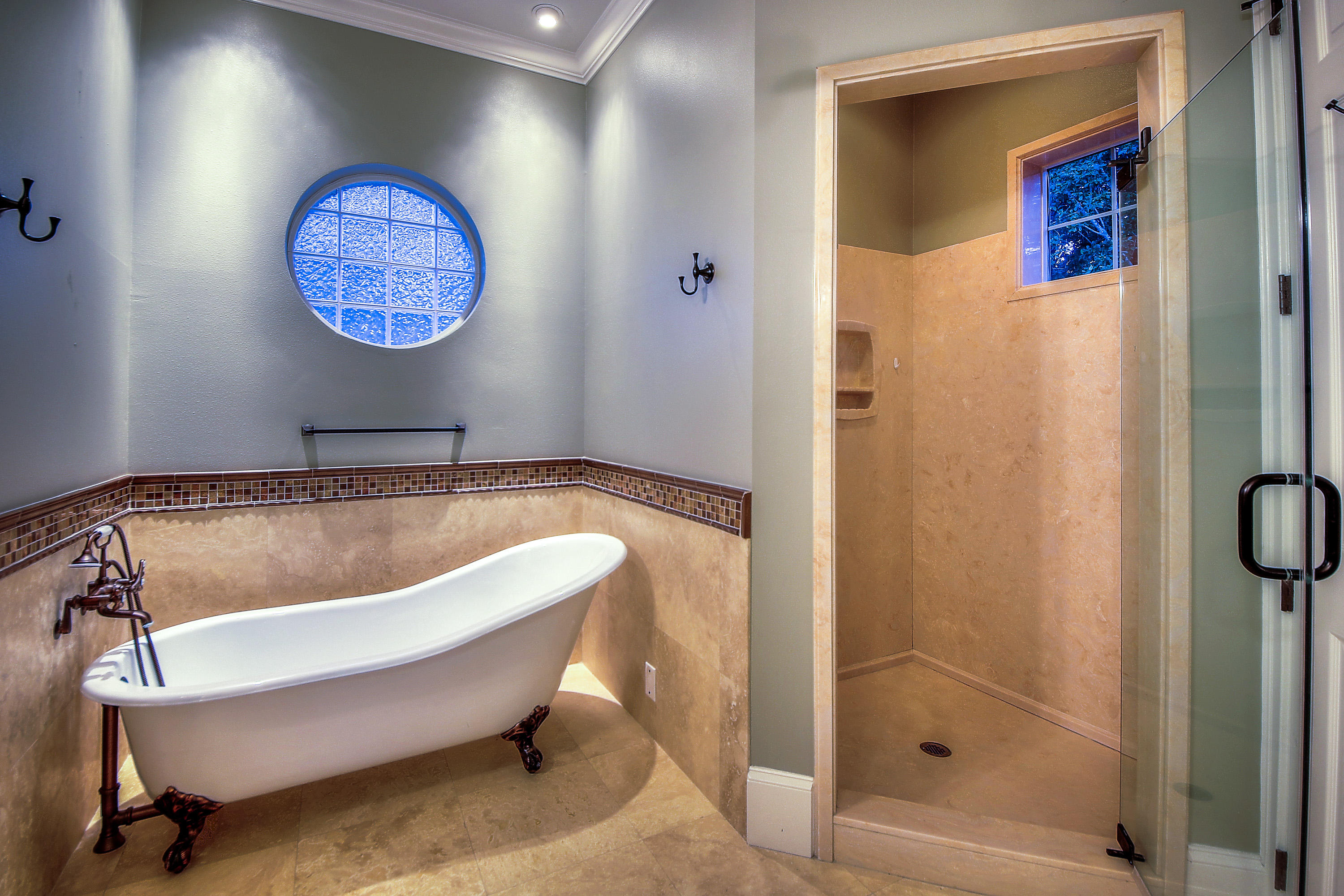 BURNT PINE - Residential