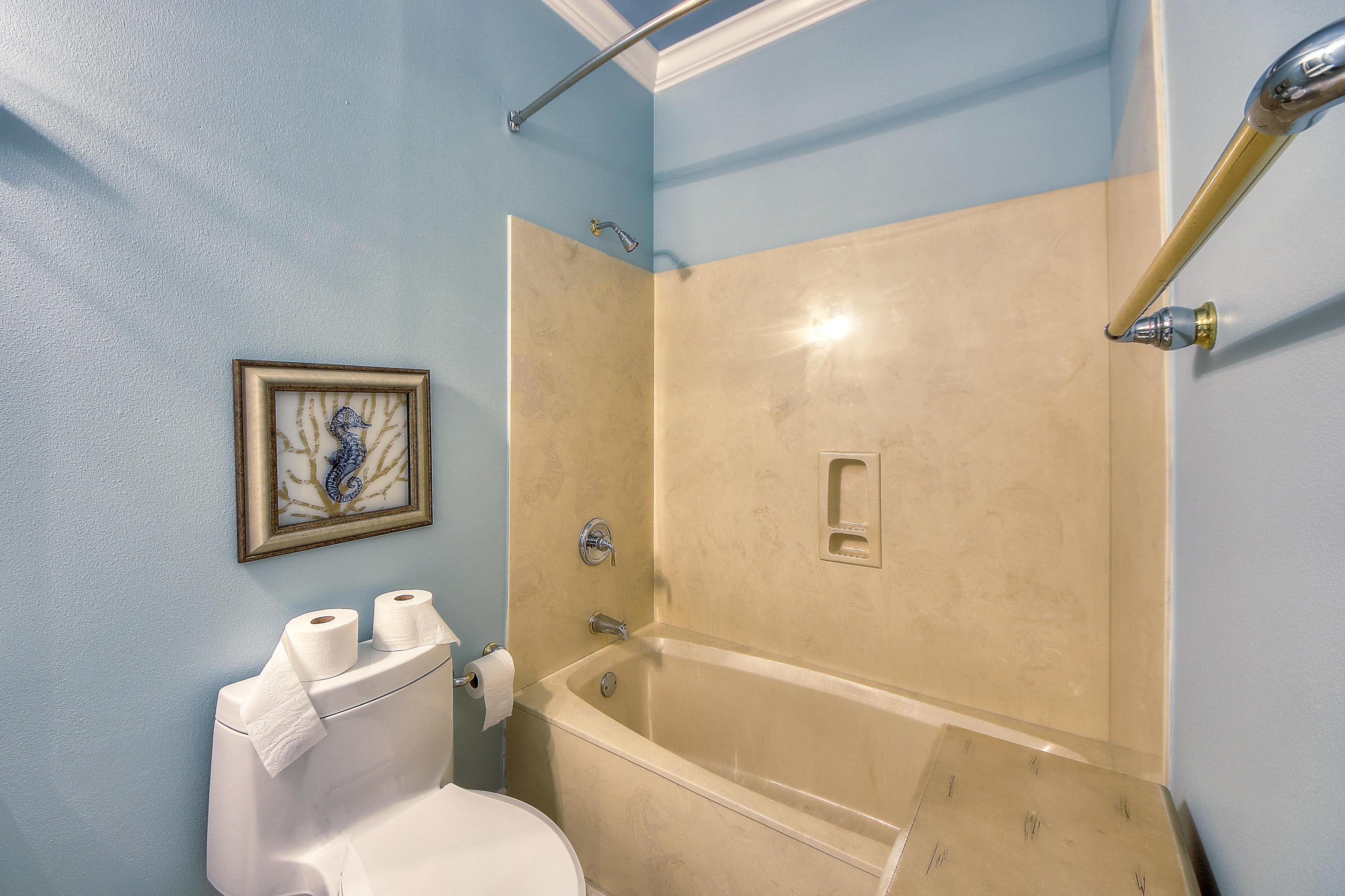 BURNT PINE - Residential