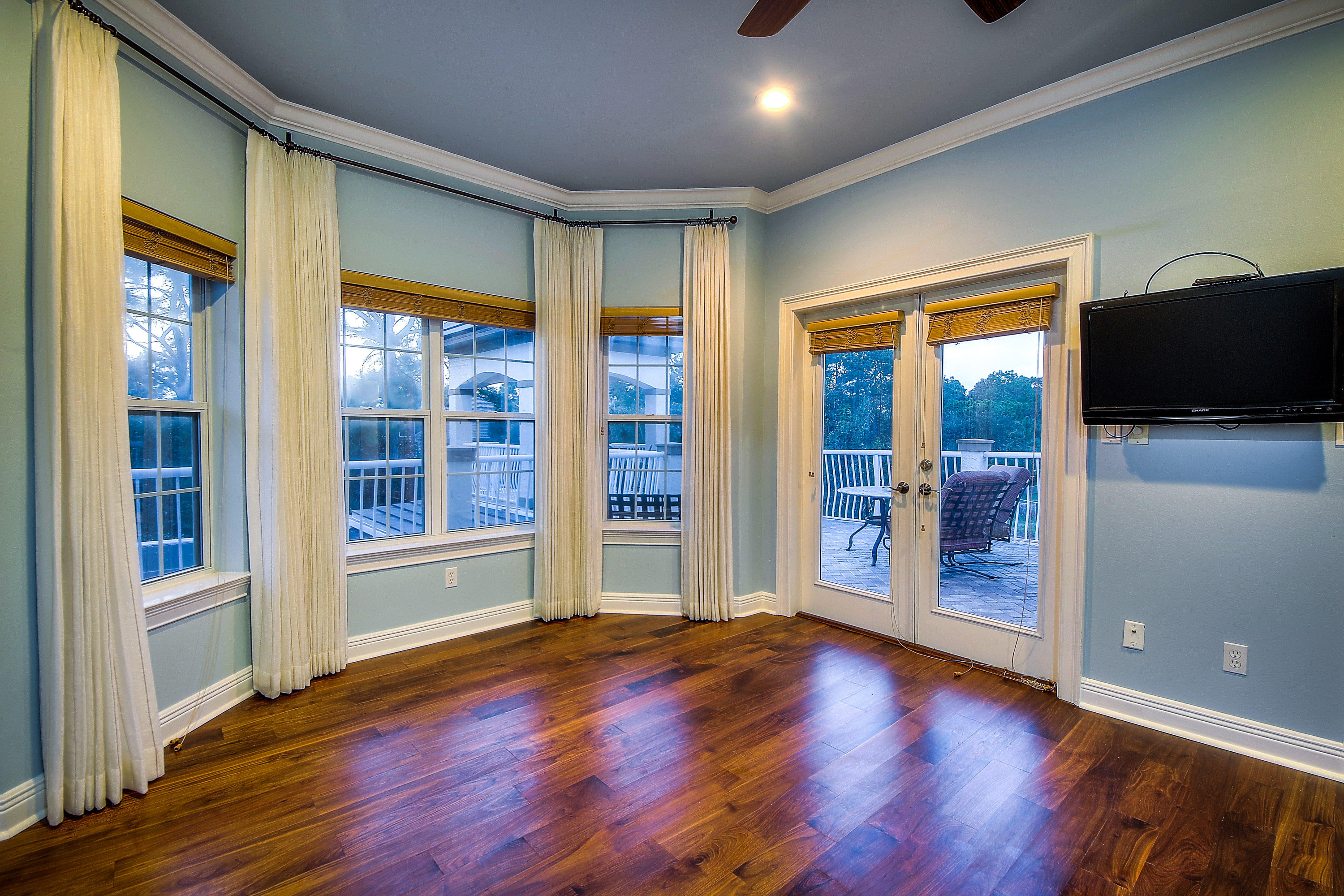 BURNT PINE - Residential