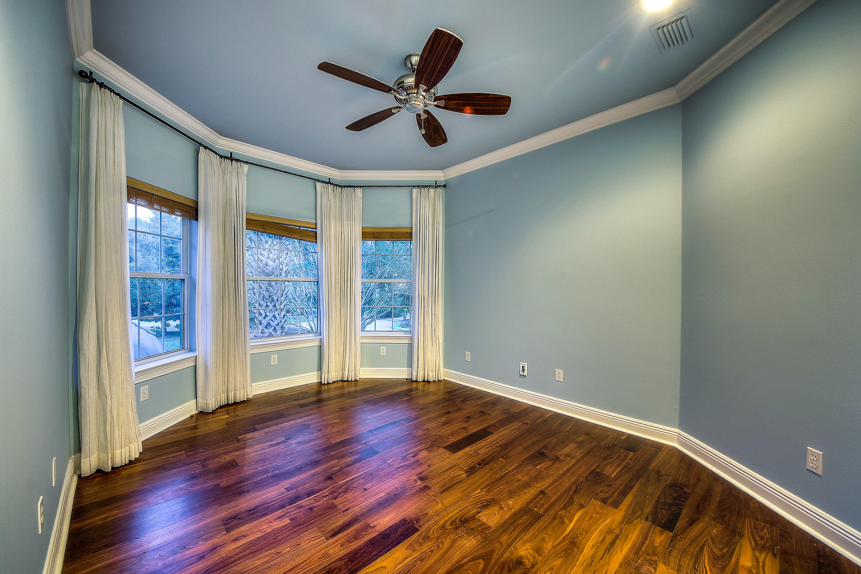 BURNT PINE - Residential