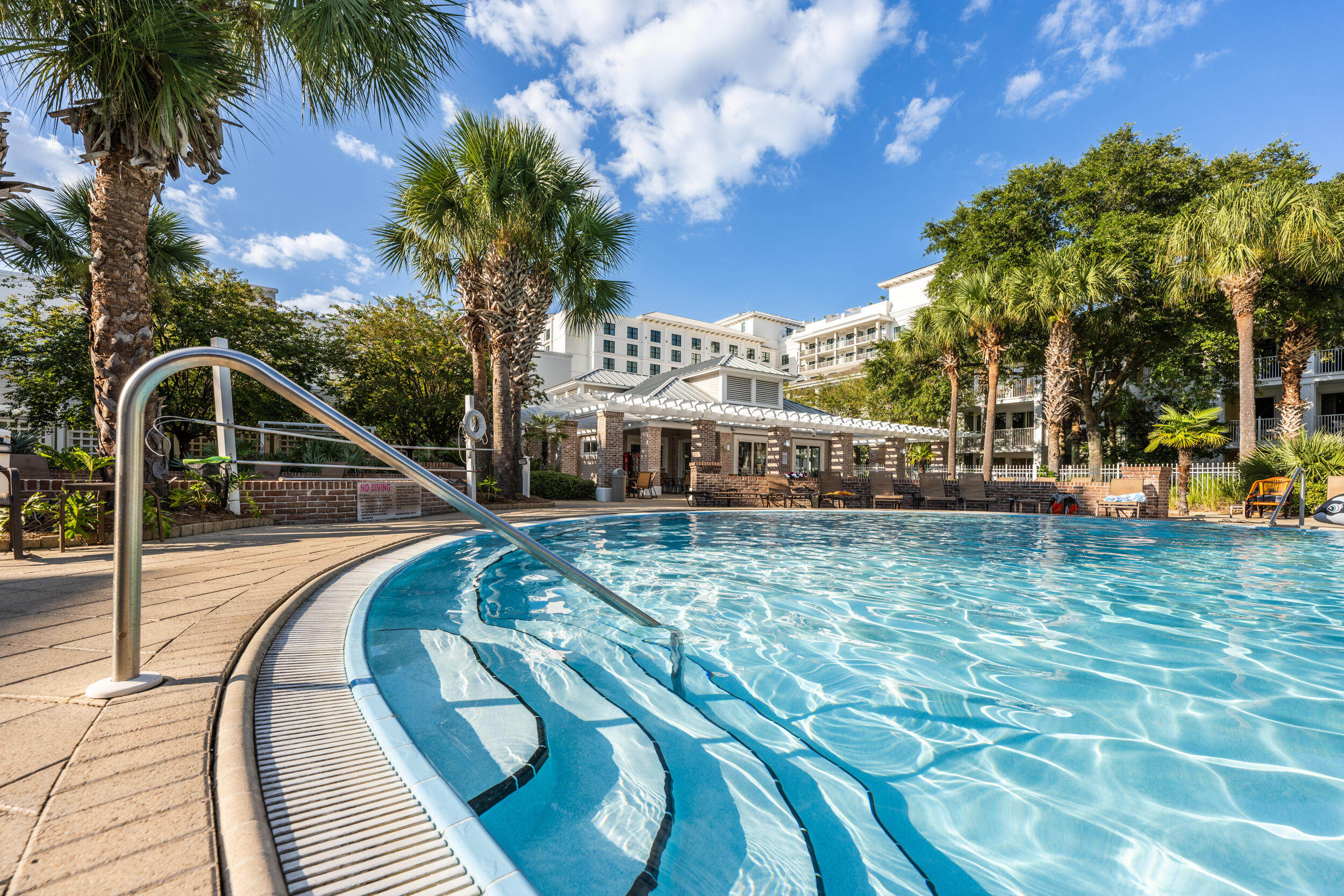 PILOT HOUSE - Residential