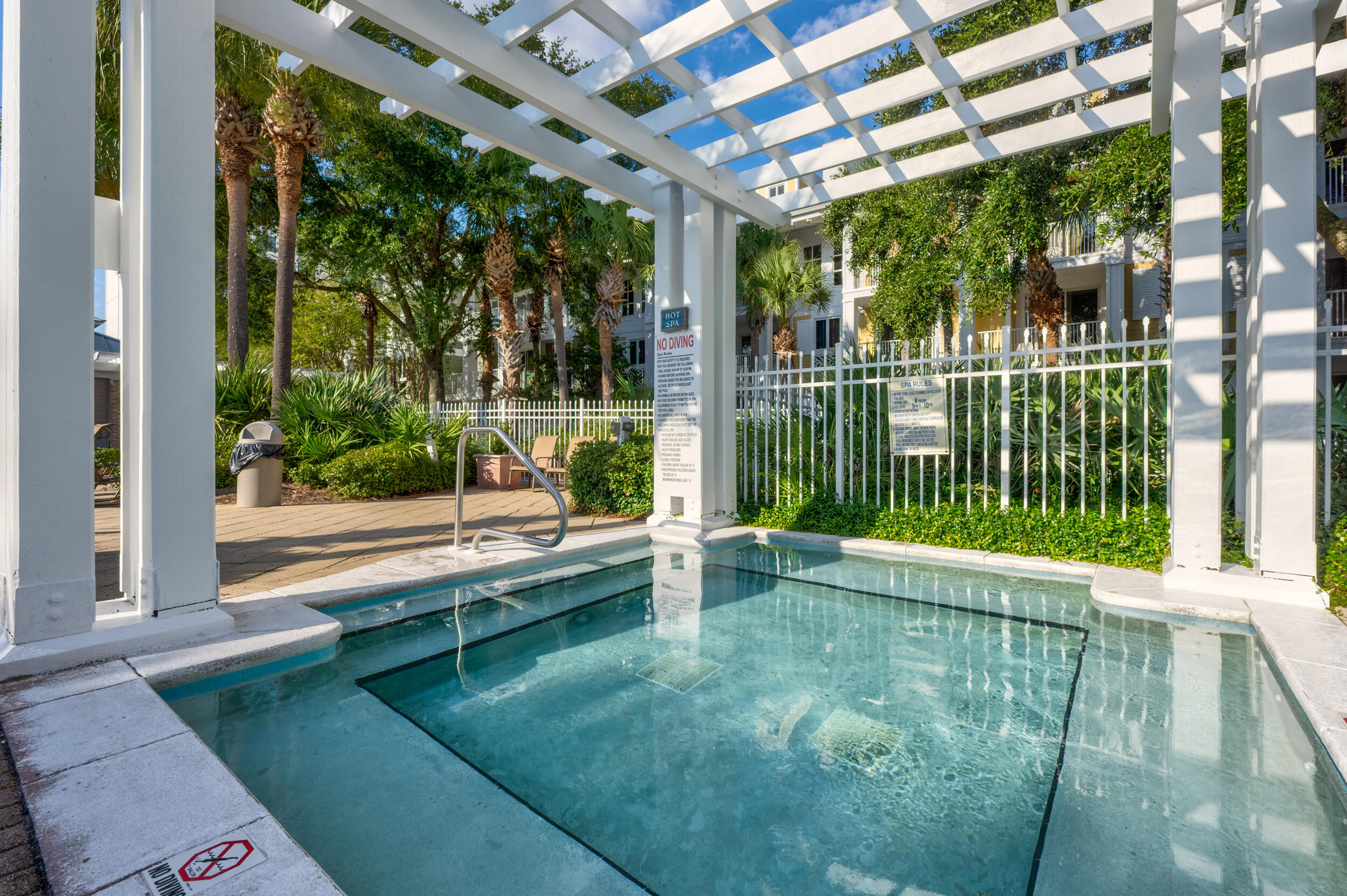 PILOT HOUSE - Residential