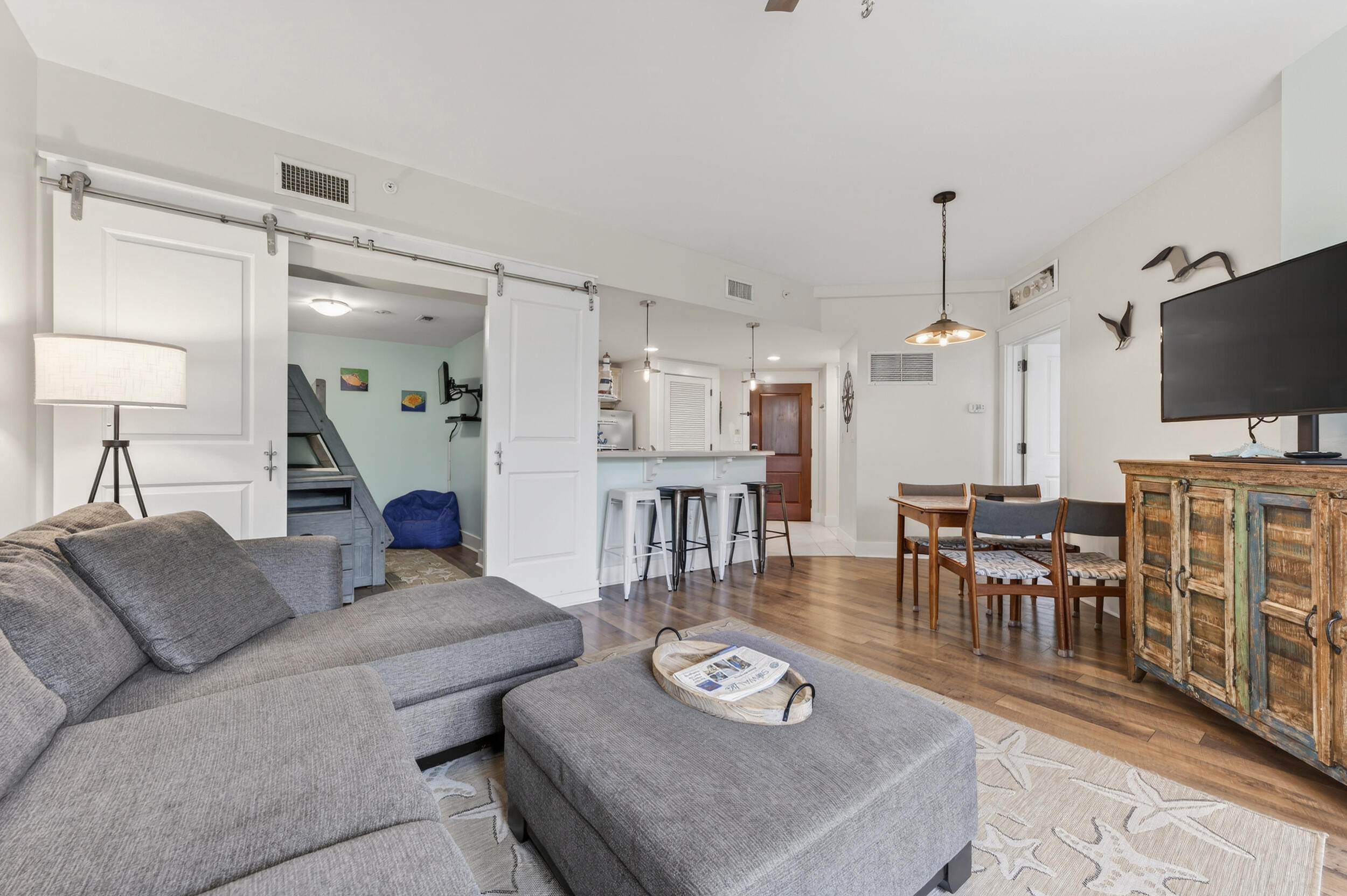 PILOT HOUSE - Residential