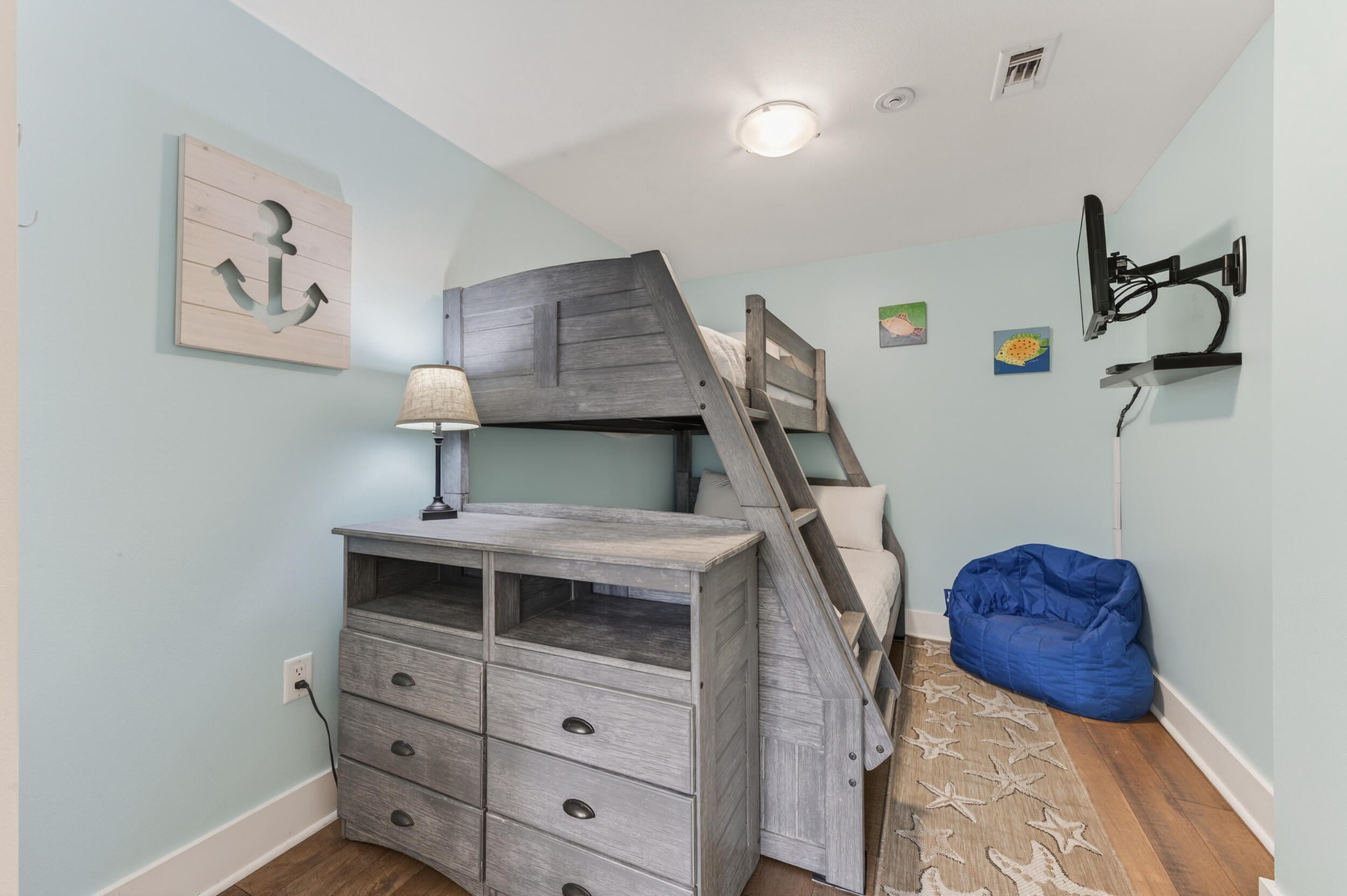 PILOT HOUSE - Residential