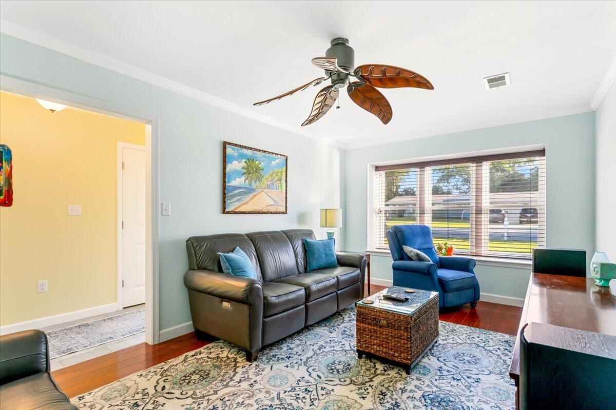 COLONIAL HEIGHTS - Residential