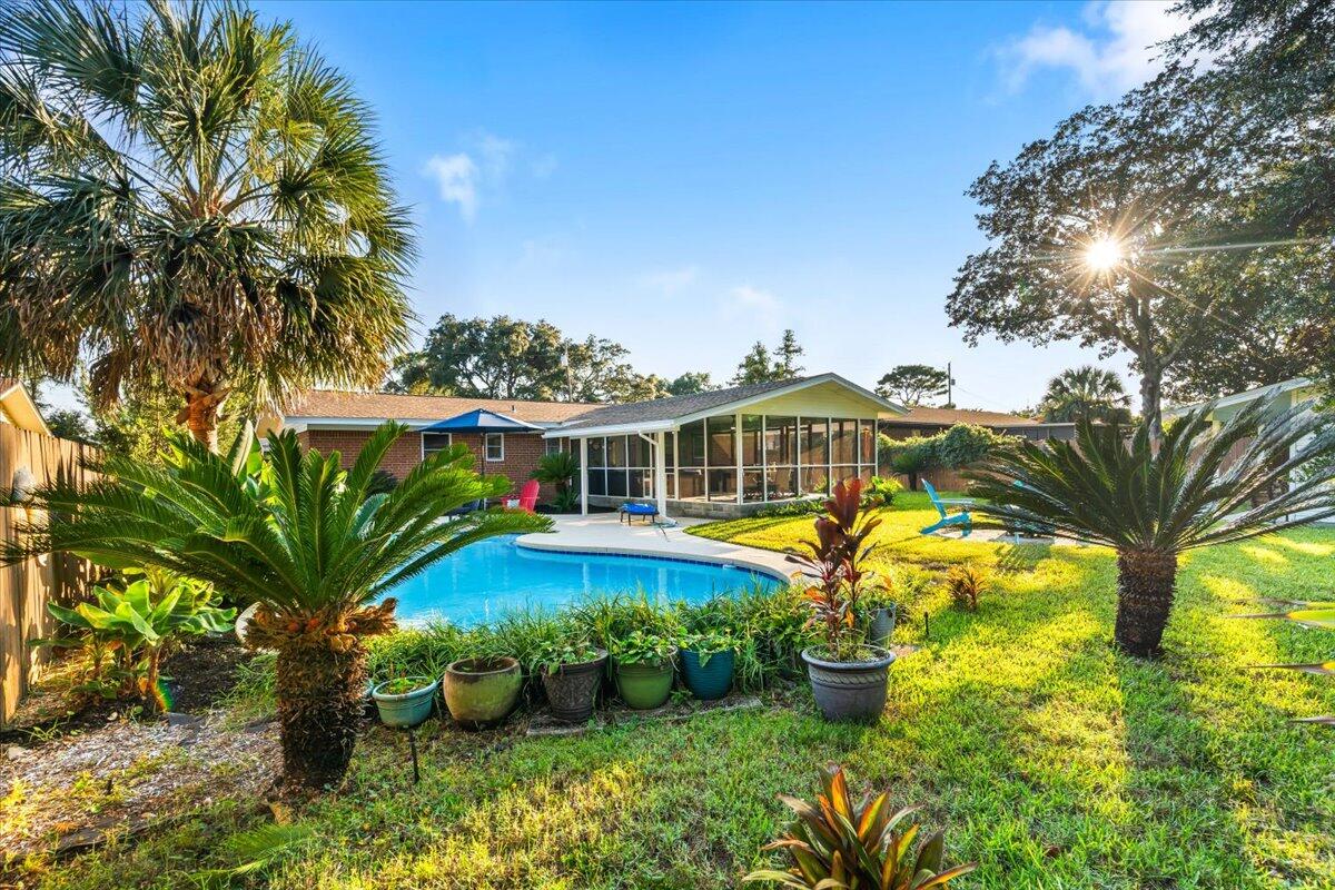 COLONIAL HEIGHTS - Residential