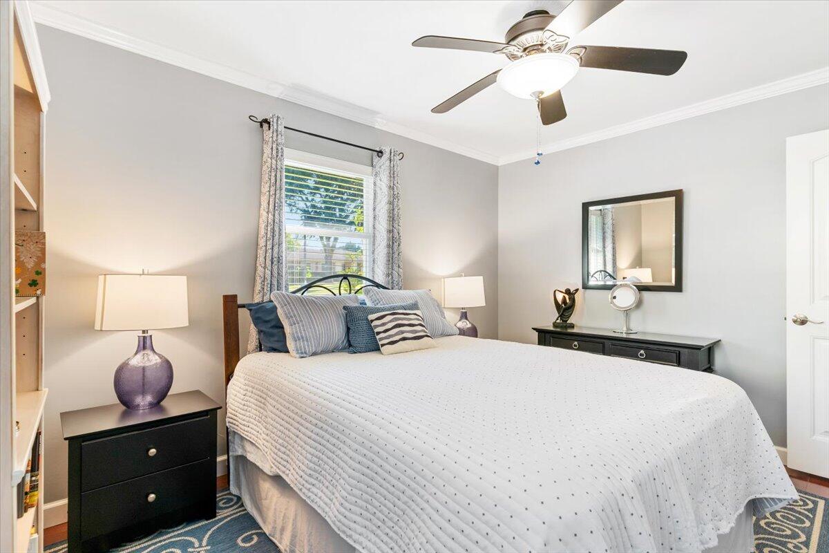 COLONIAL HEIGHTS - Residential