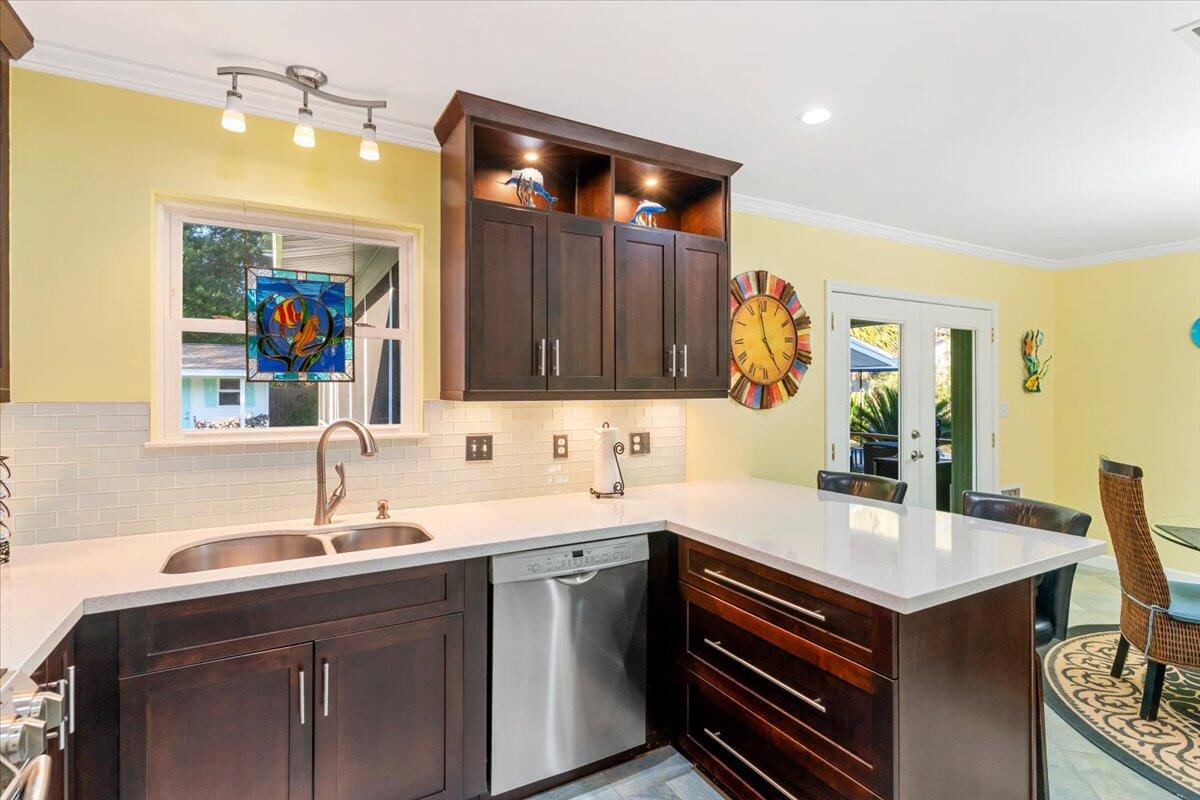 COLONIAL HEIGHTS - Residential