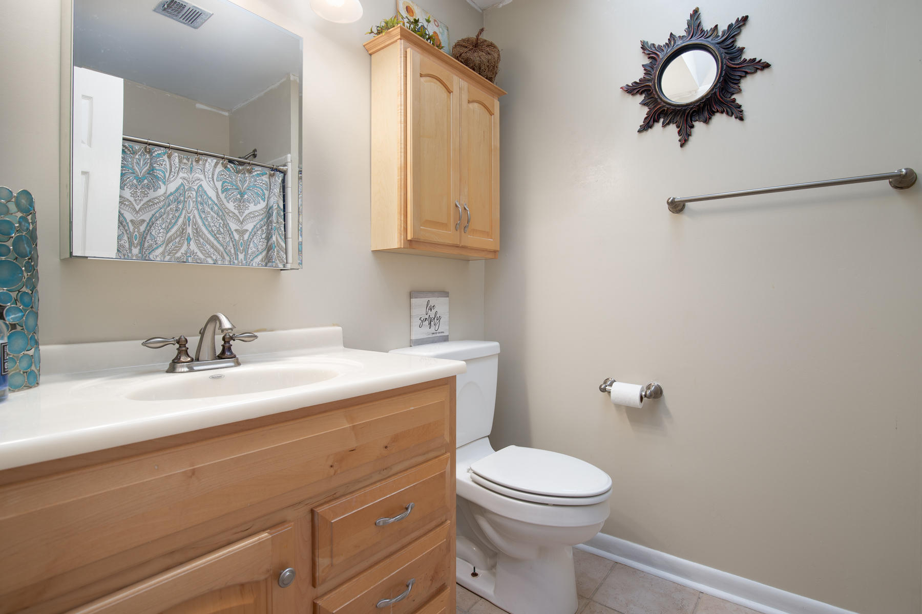 OAKRIDGE MANOR LOT 22 - Residential