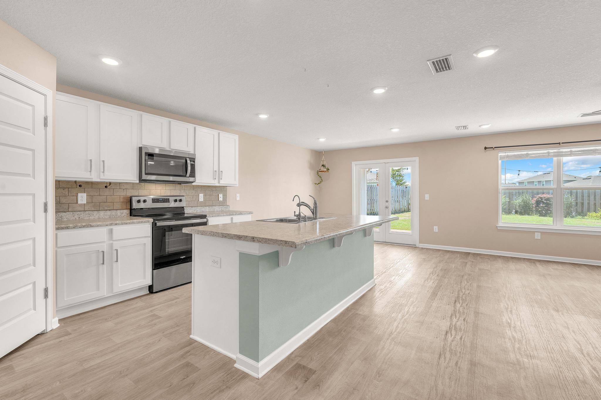 HAMMOCK BAY - Residential Lease