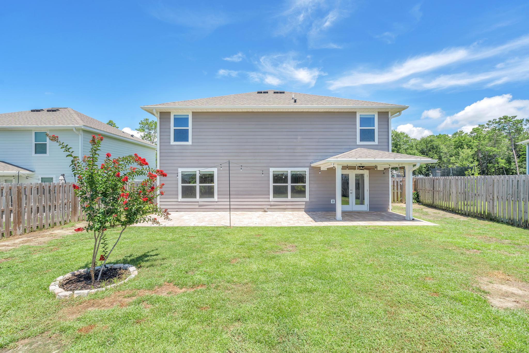 HAMMOCK BAY - Residential Lease