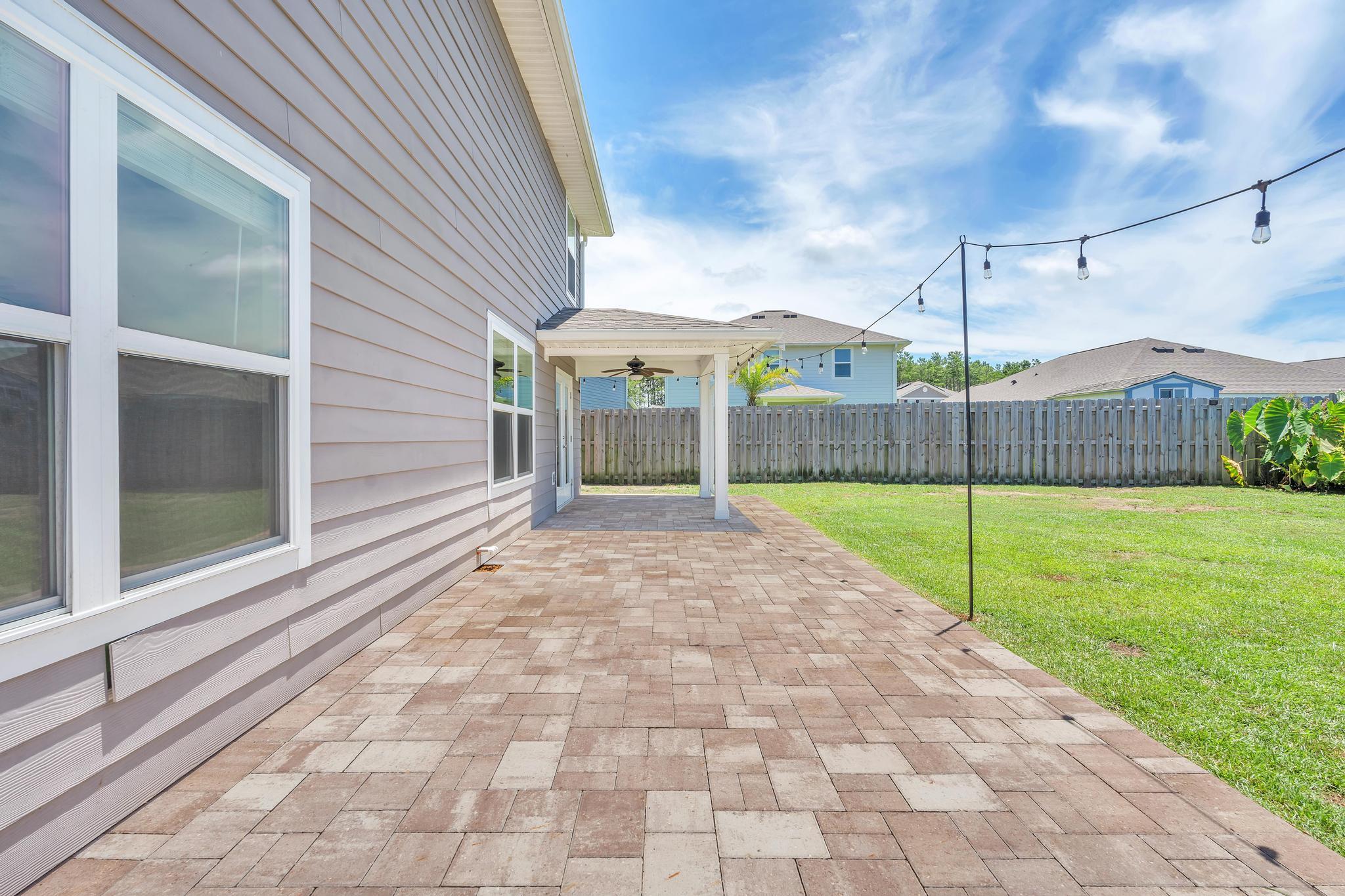 HAMMOCK BAY - Residential Lease