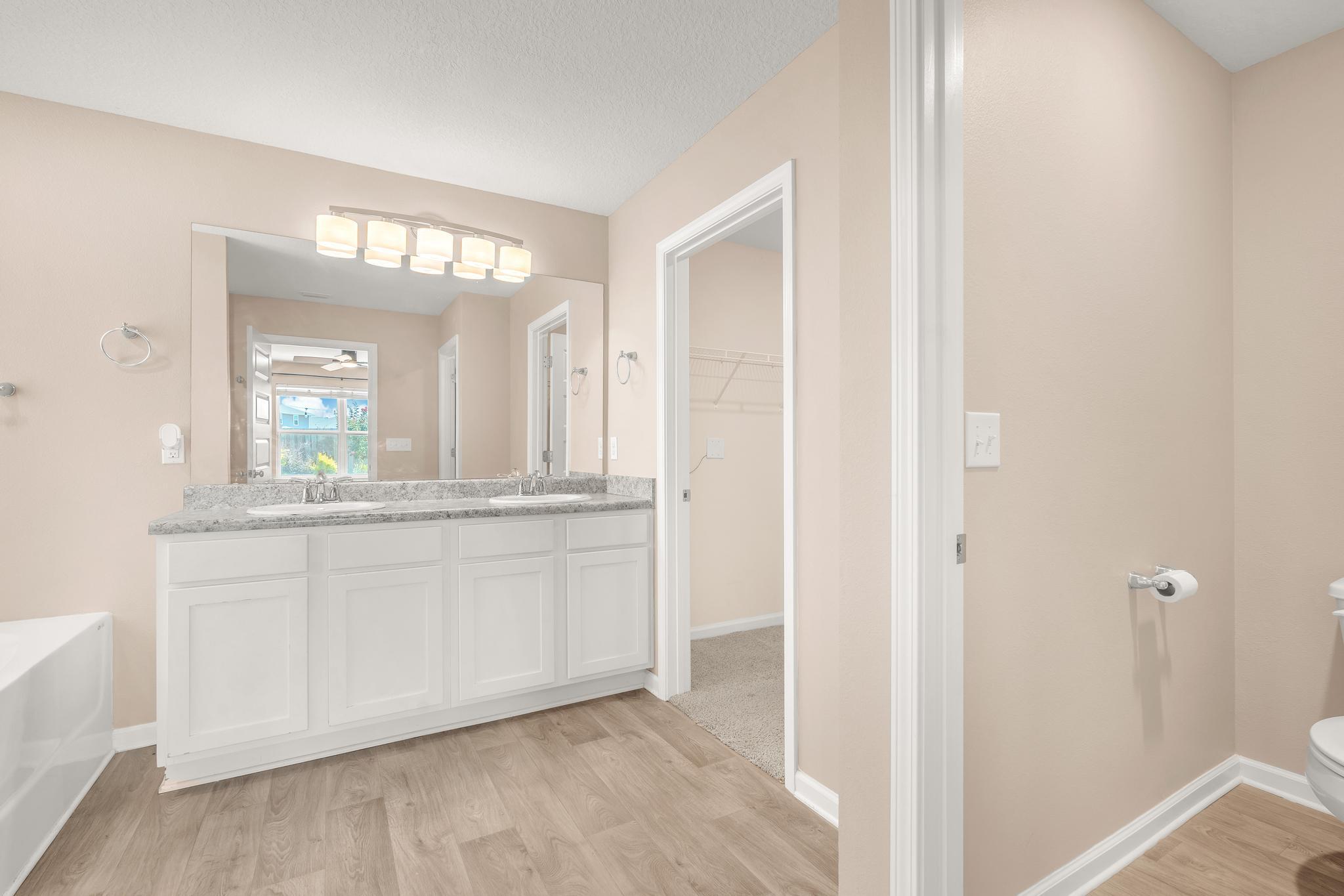 HAMMOCK BAY - Residential Lease