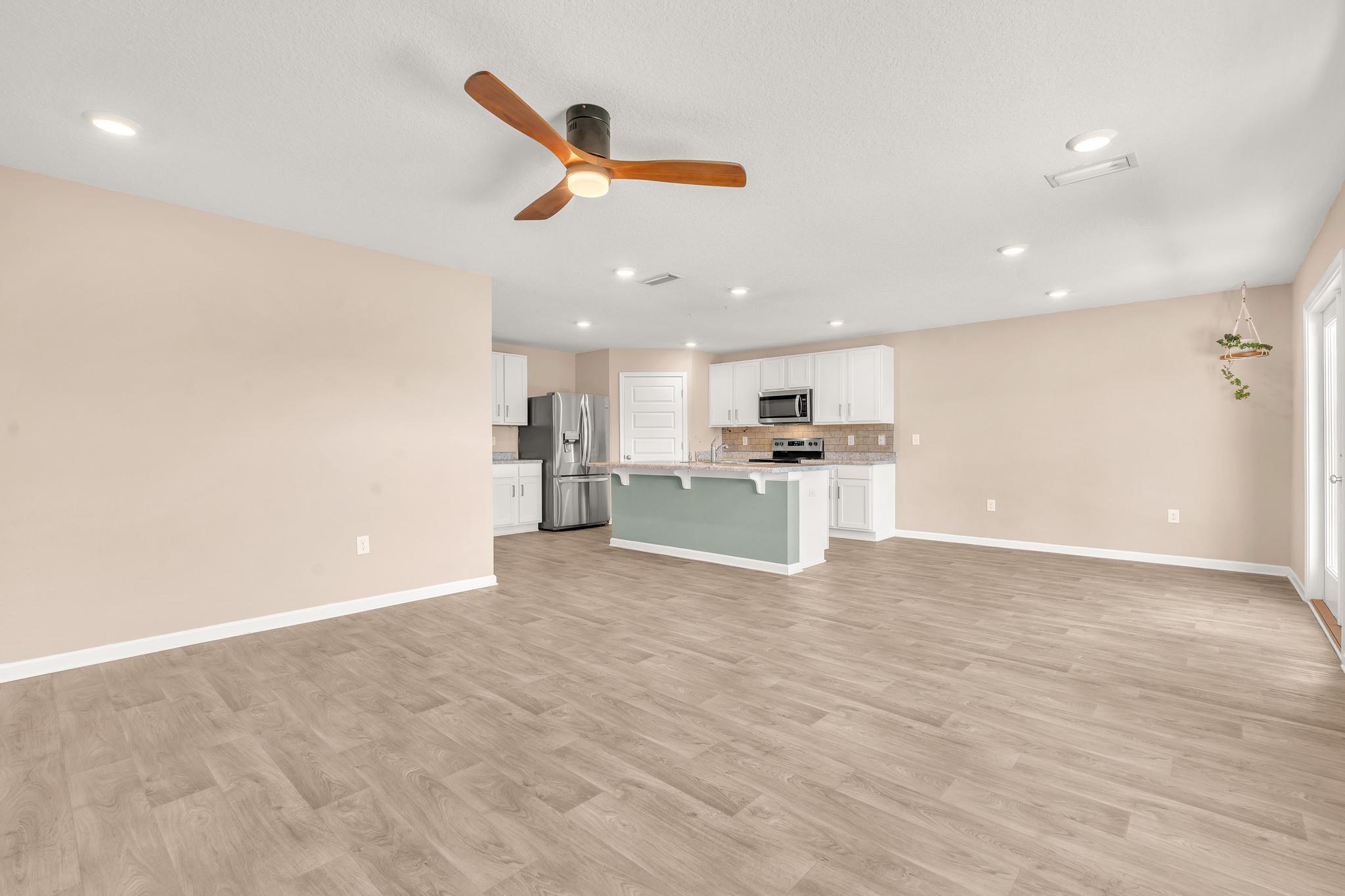 HAMMOCK BAY - Residential Lease