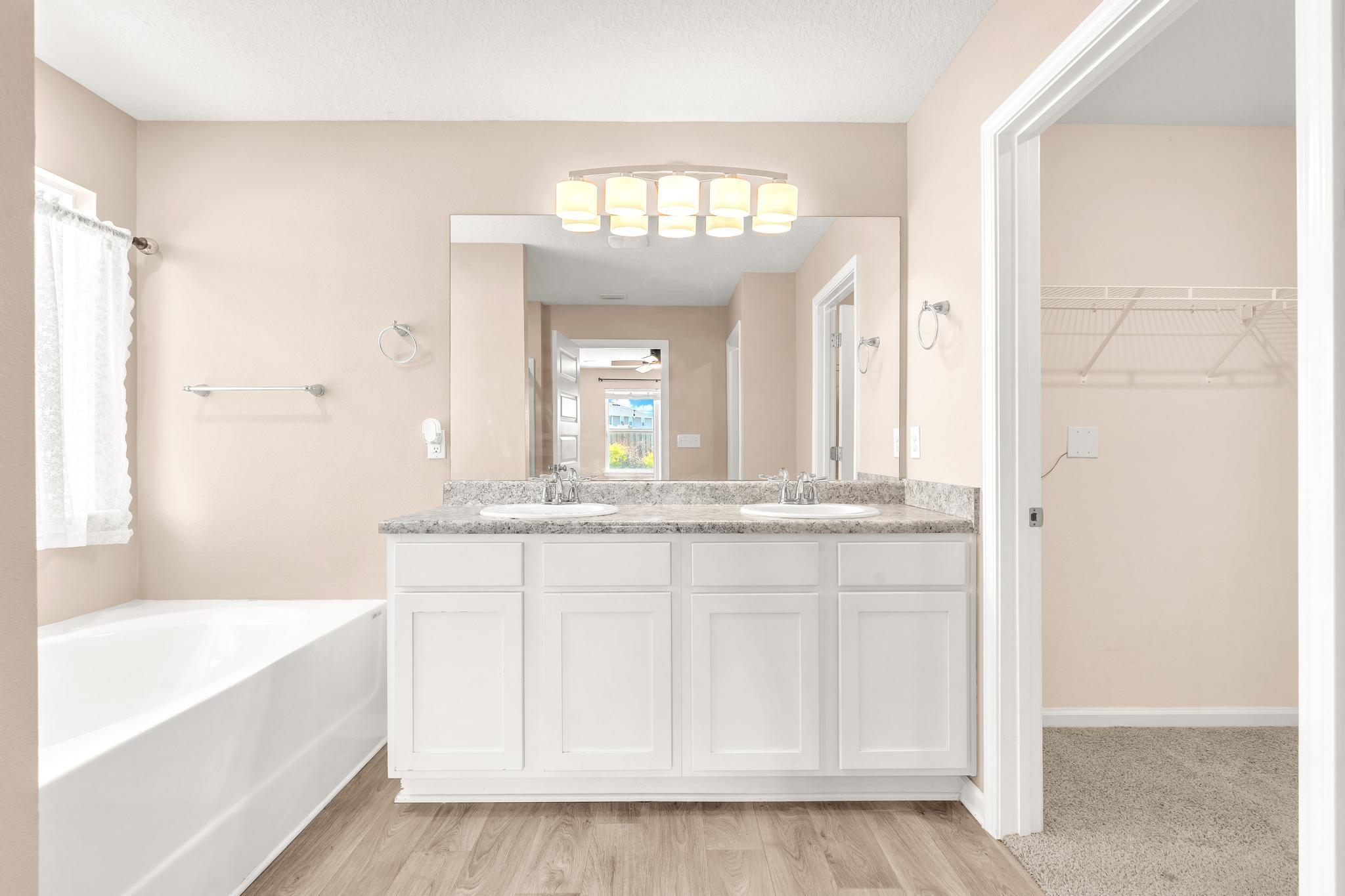 HAMMOCK BAY - Residential Lease