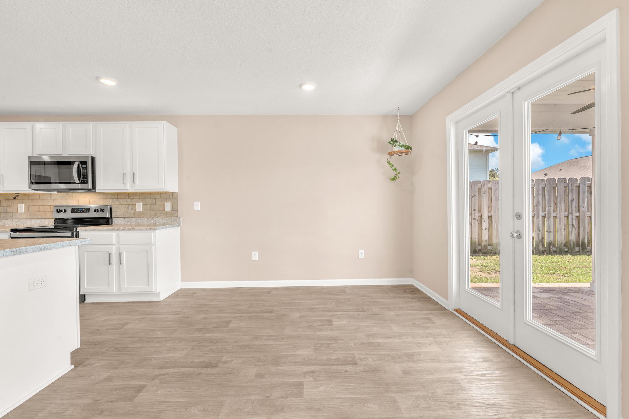 HAMMOCK BAY - Residential Lease