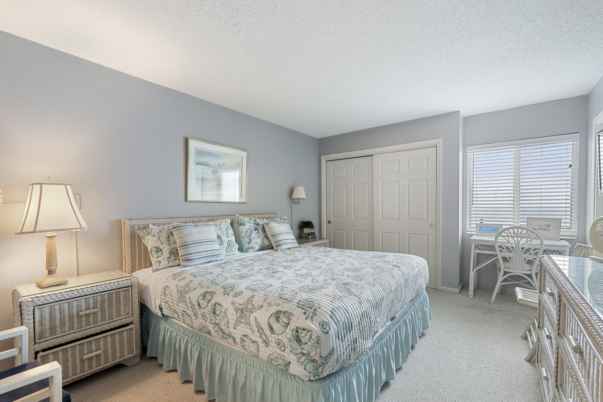 HOLIDAY SURF & RACQUET CLUB - Residential