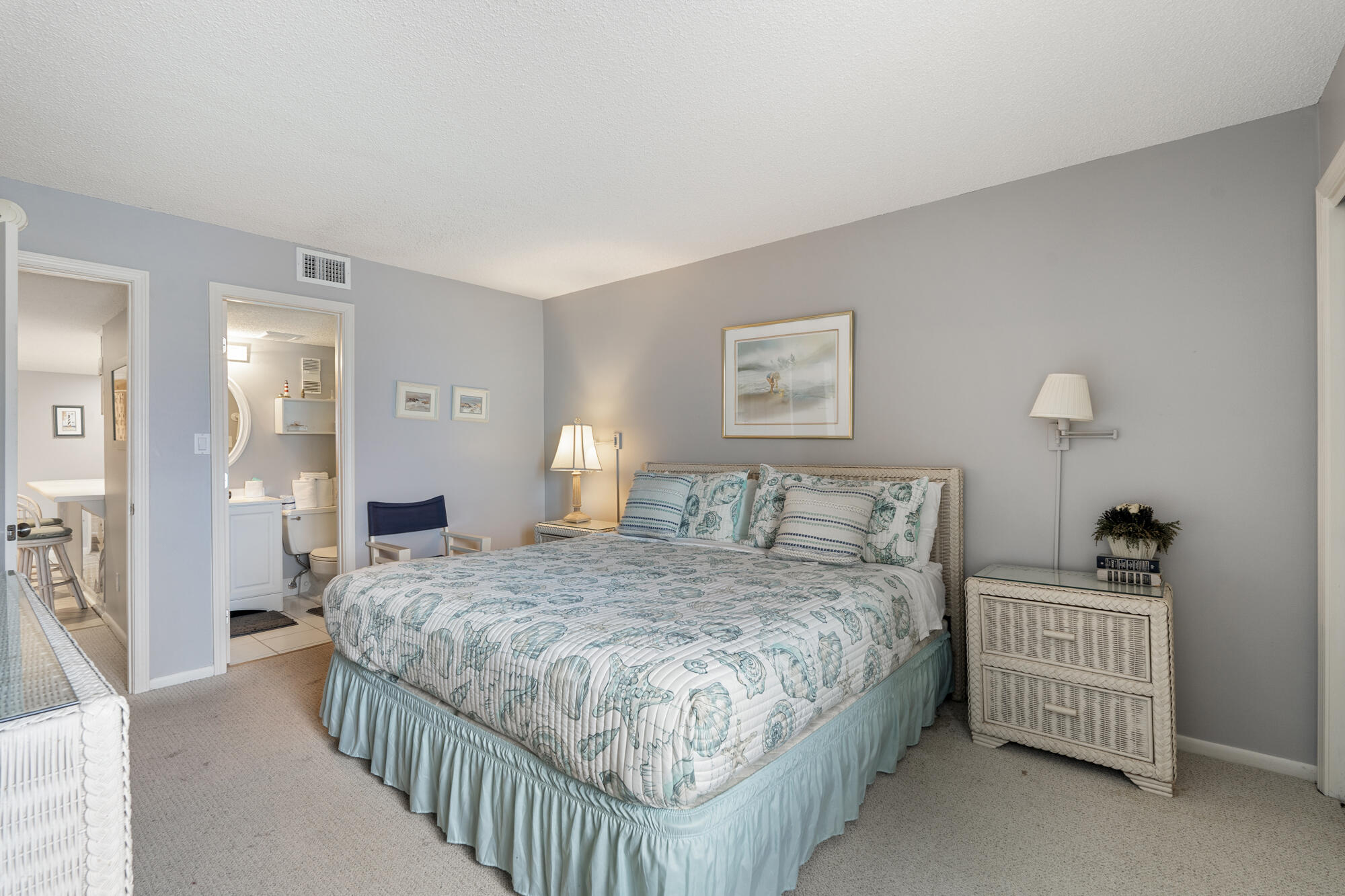 HOLIDAY SURF & RACQUET CLUB - Residential
