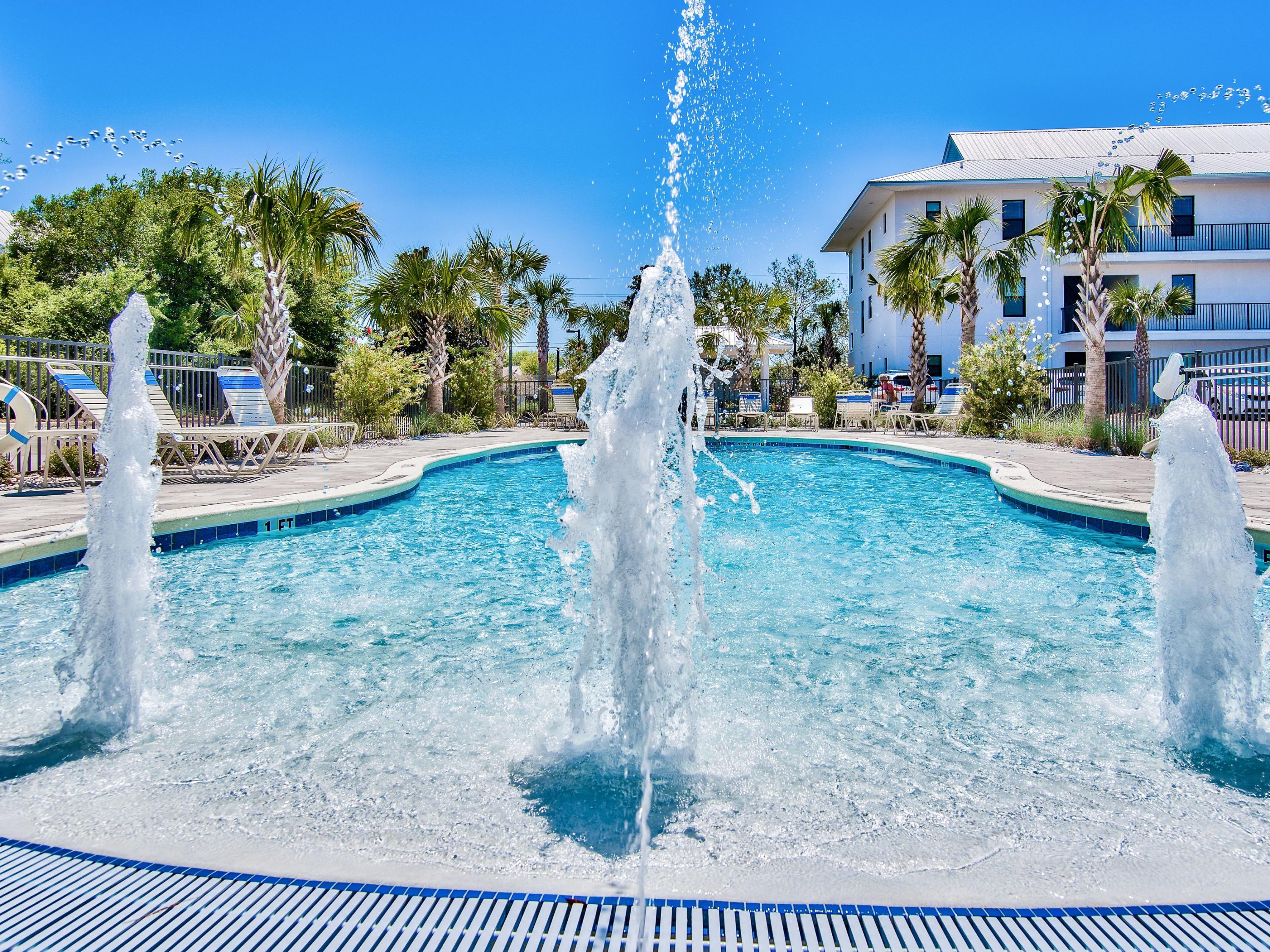 Hidden Lake condominiums - Residential