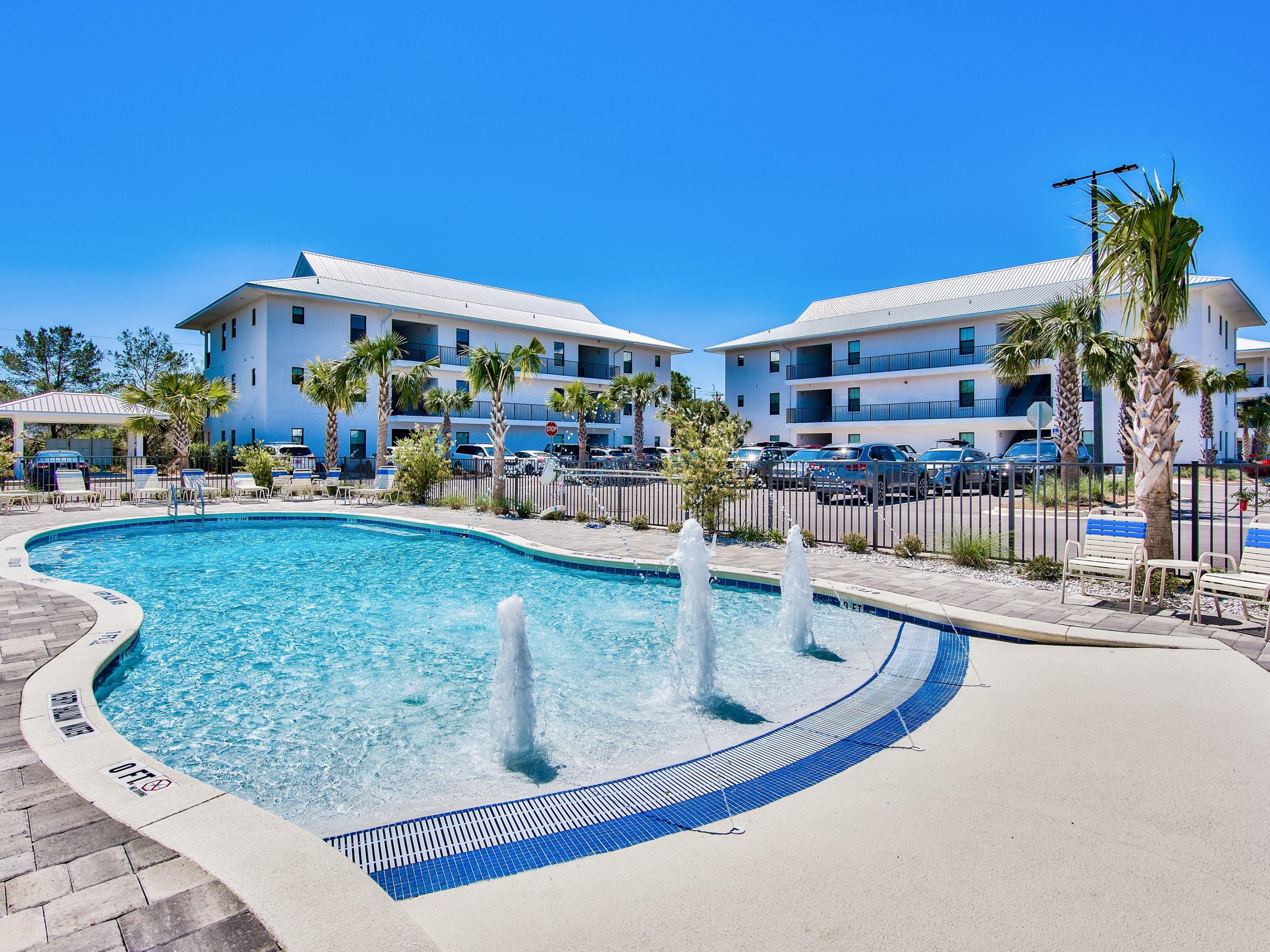 Hidden Lake condominiums - Residential