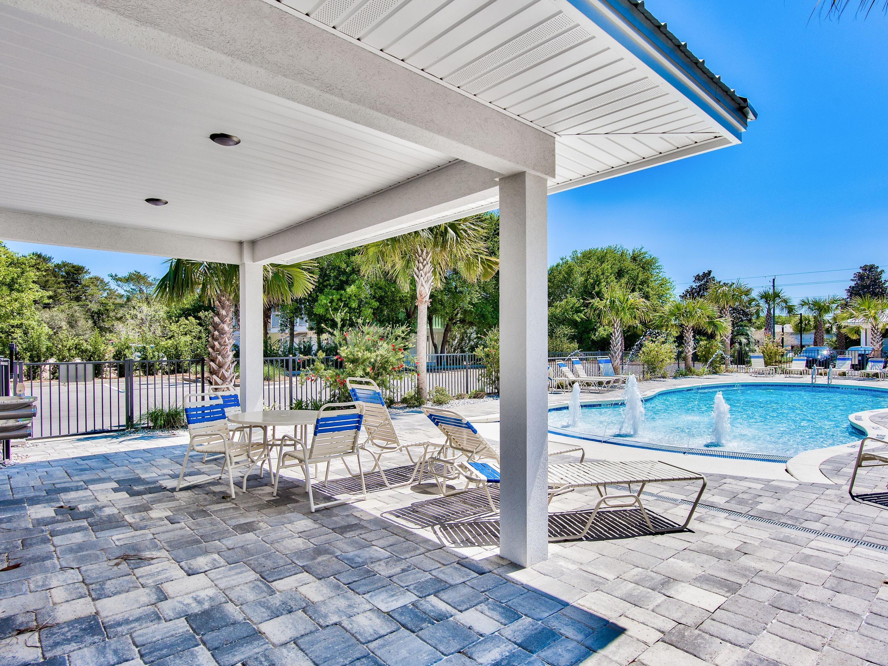 Hidden Lake condominiums - Residential