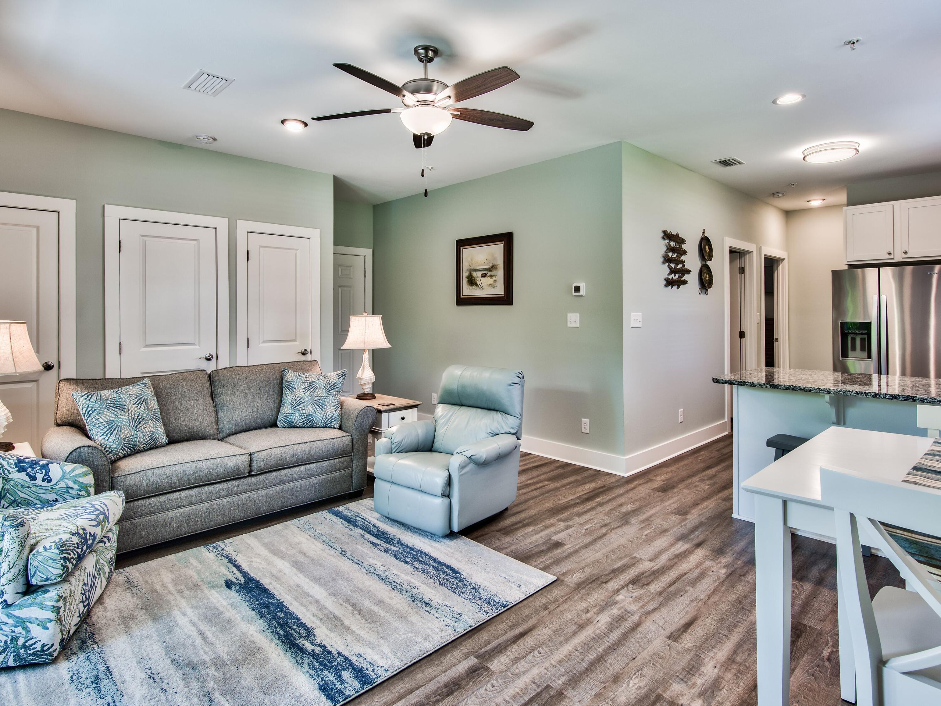 Hidden Lake condominiums - Residential