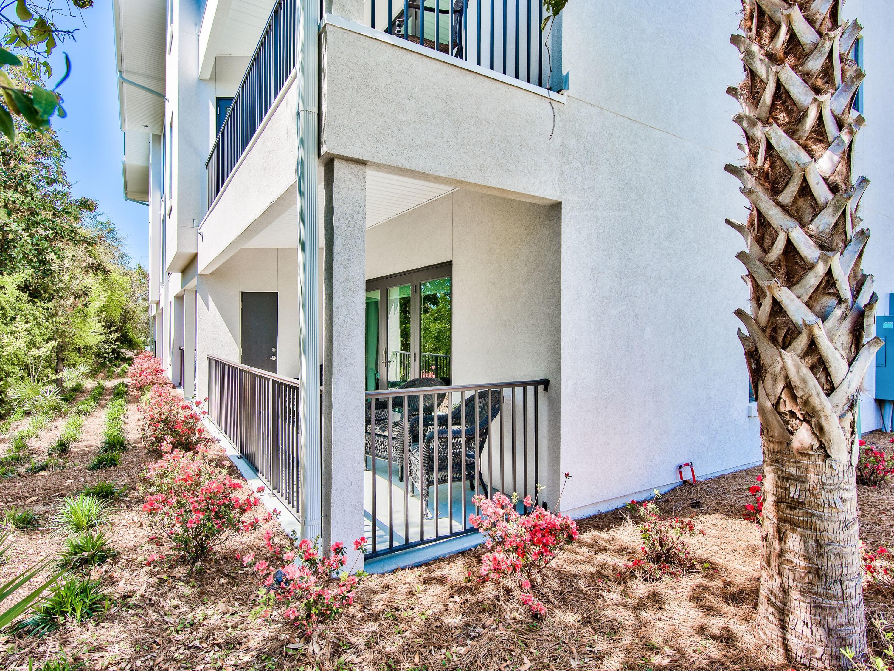 Hidden Lake condominiums - Residential