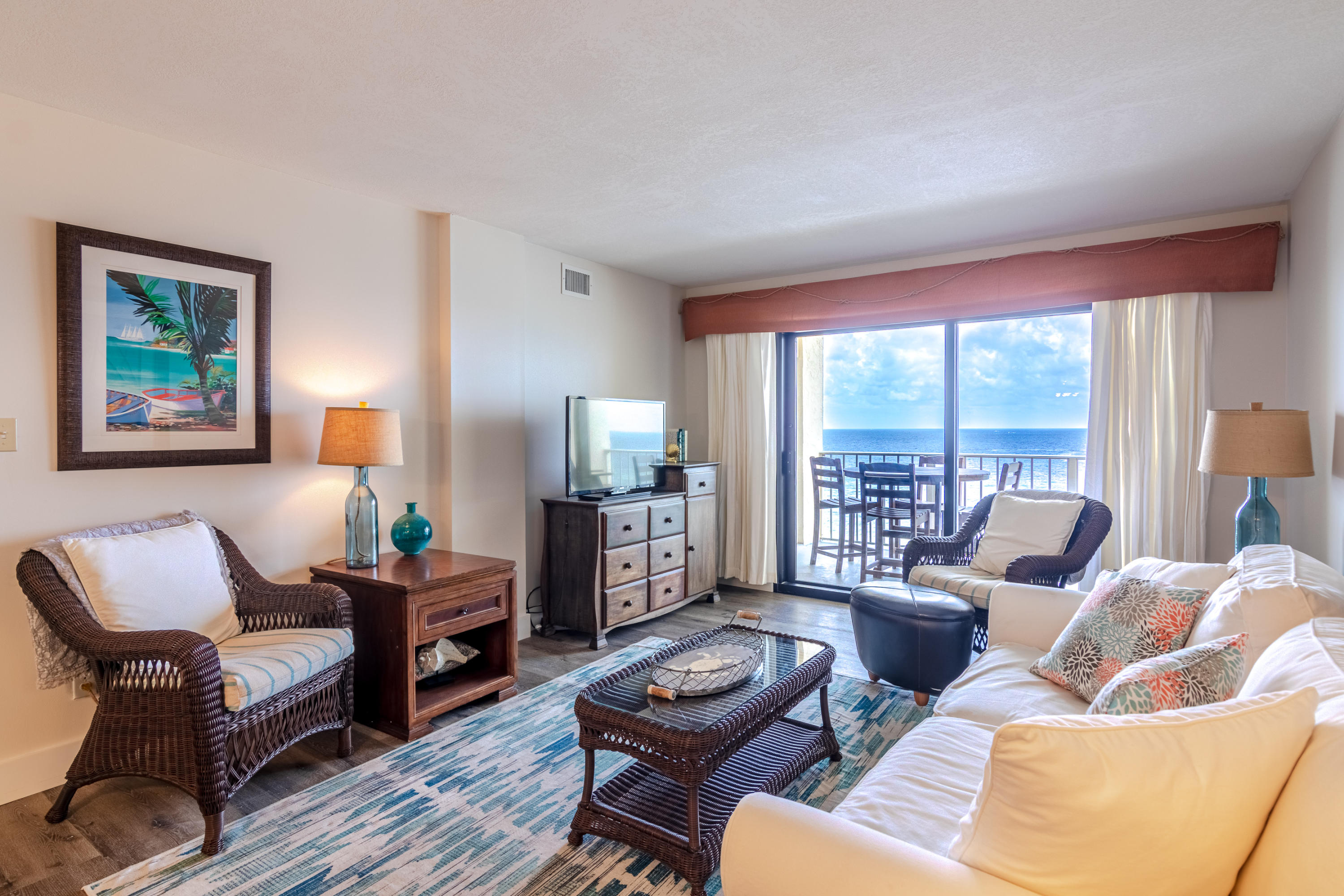 REGENCY TOWERS - Residential