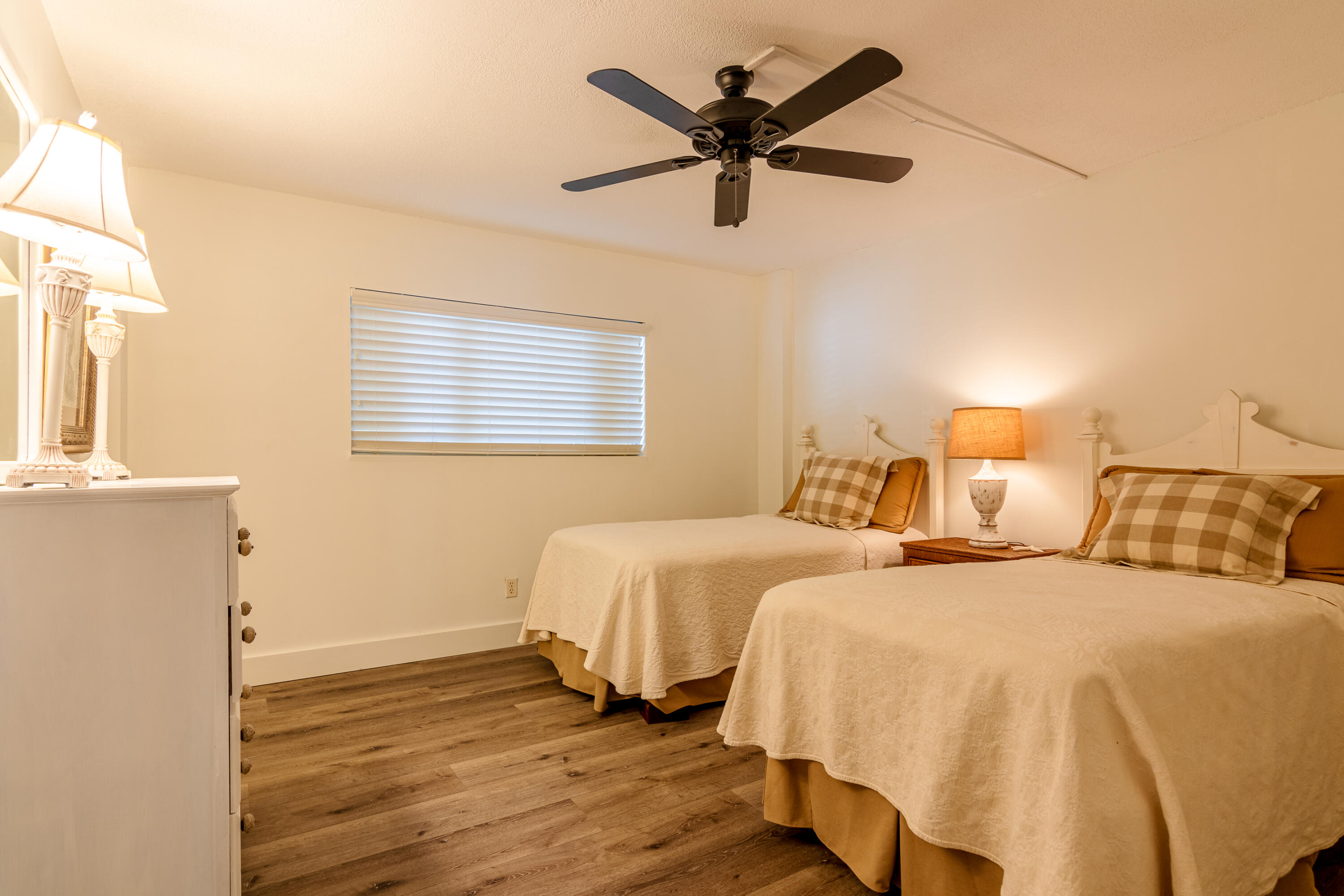 REGENCY TOWERS - Residential