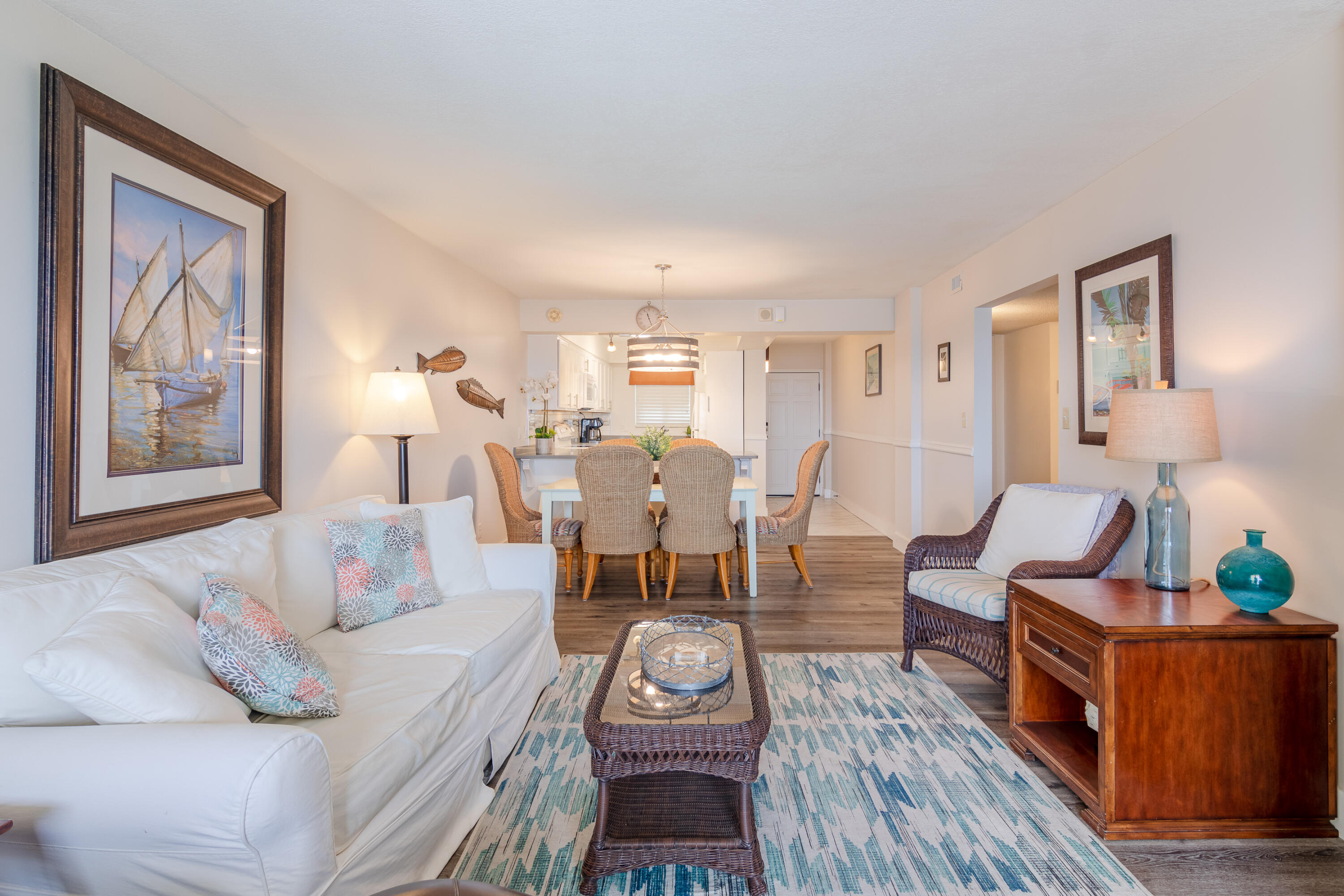 REGENCY TOWERS - Residential