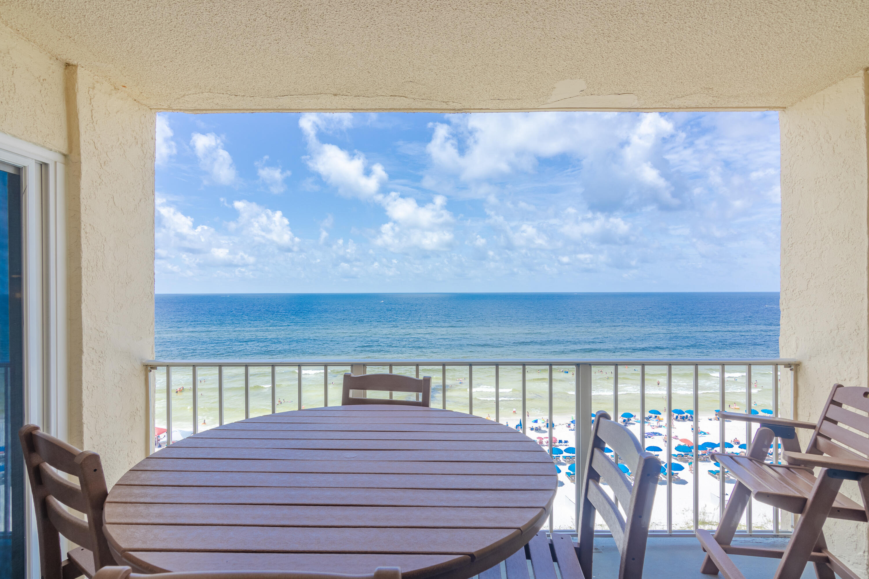 REGENCY TOWERS - Residential