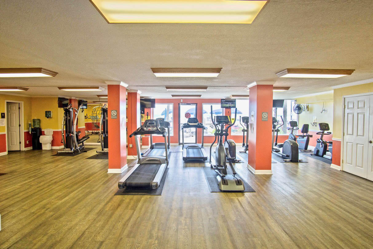 REGENCY TOWERS - Residential