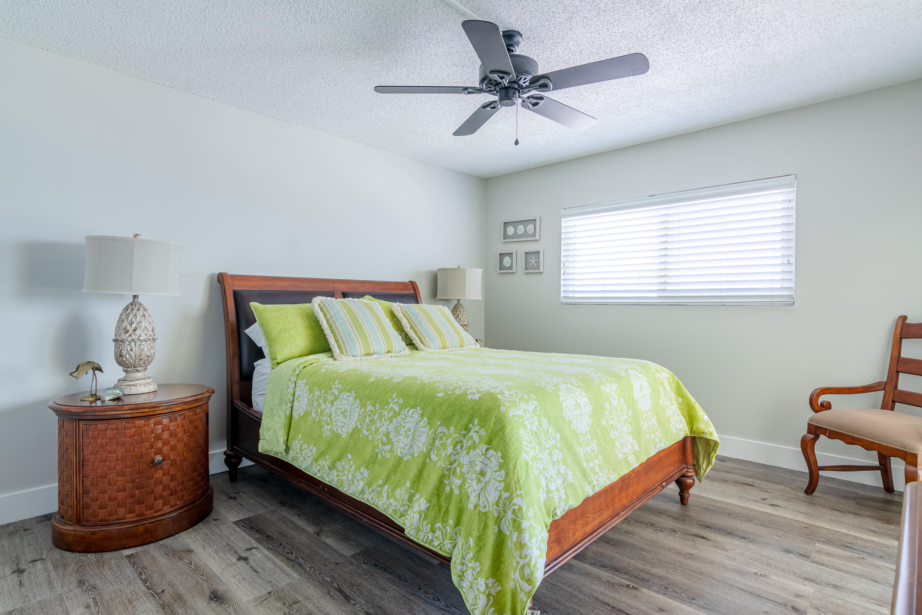 REGENCY TOWERS - Residential