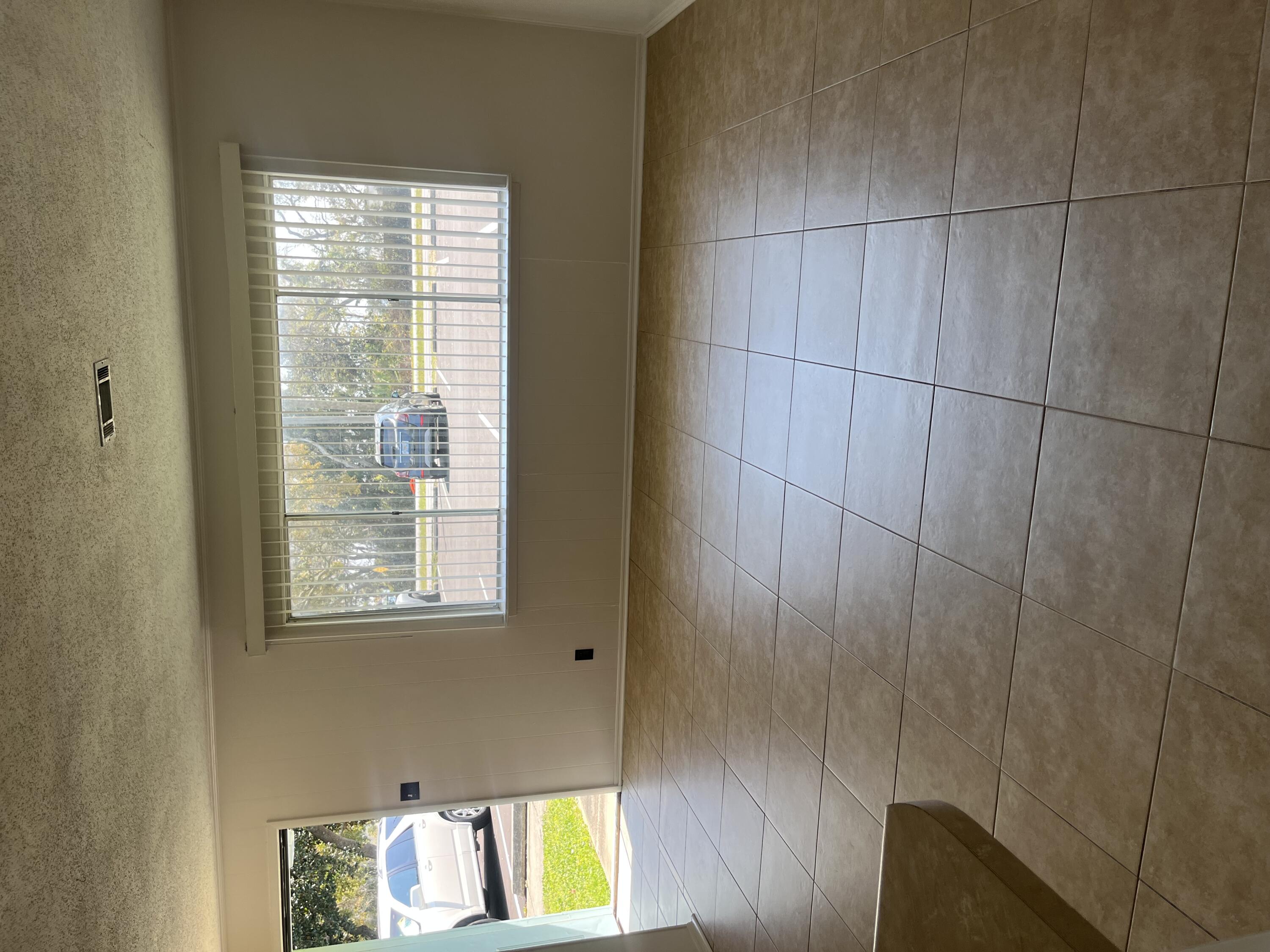 FLOROSA DEL MAR - Residential Lease