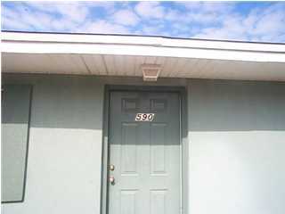Bright and airy 2 bedroom apartment on the ground floor, no stairs. Convenient to Hurlburt field. New carpet and paint. No pets.
