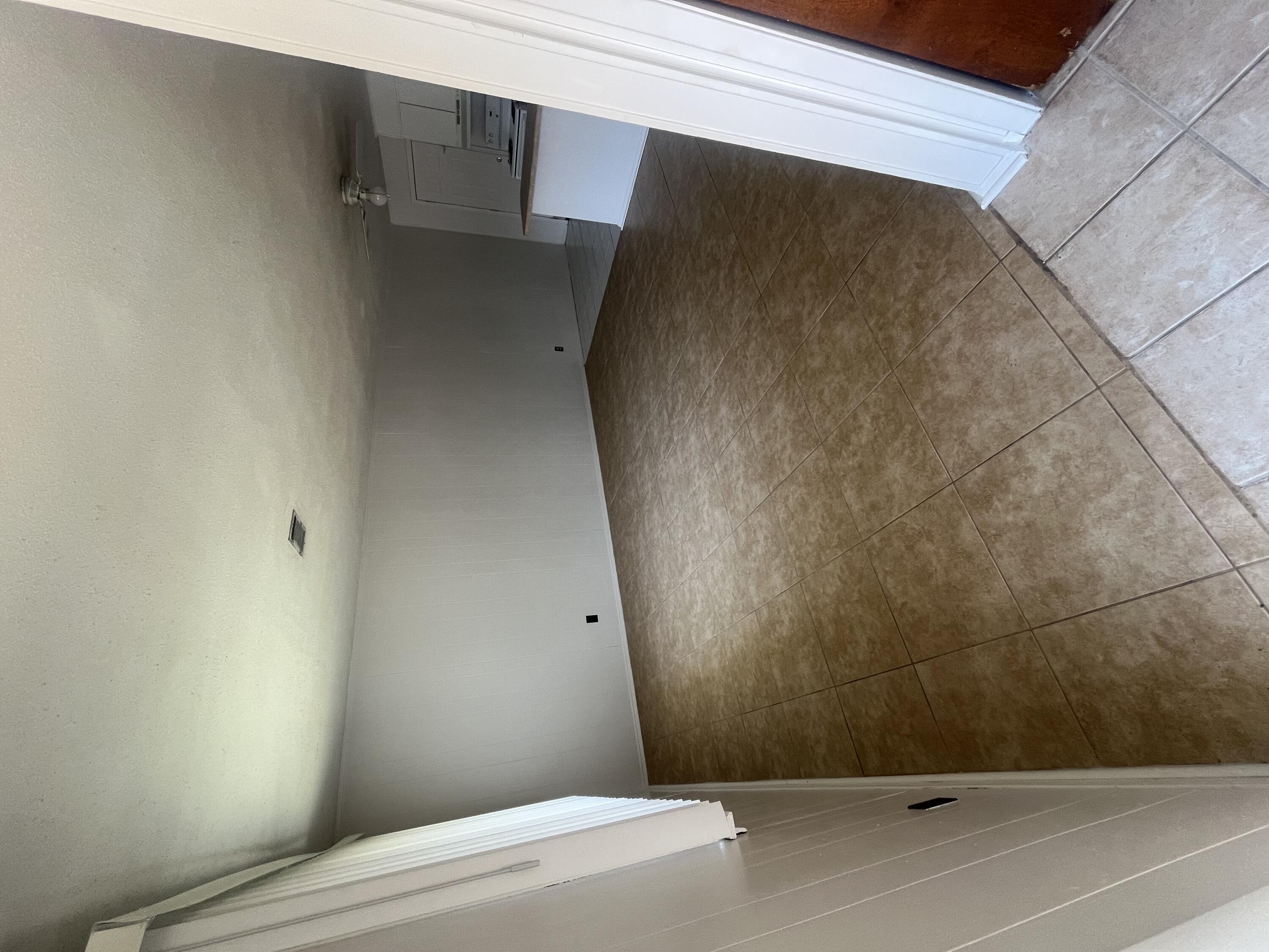 FLOROSA DEL MAR - Residential Lease