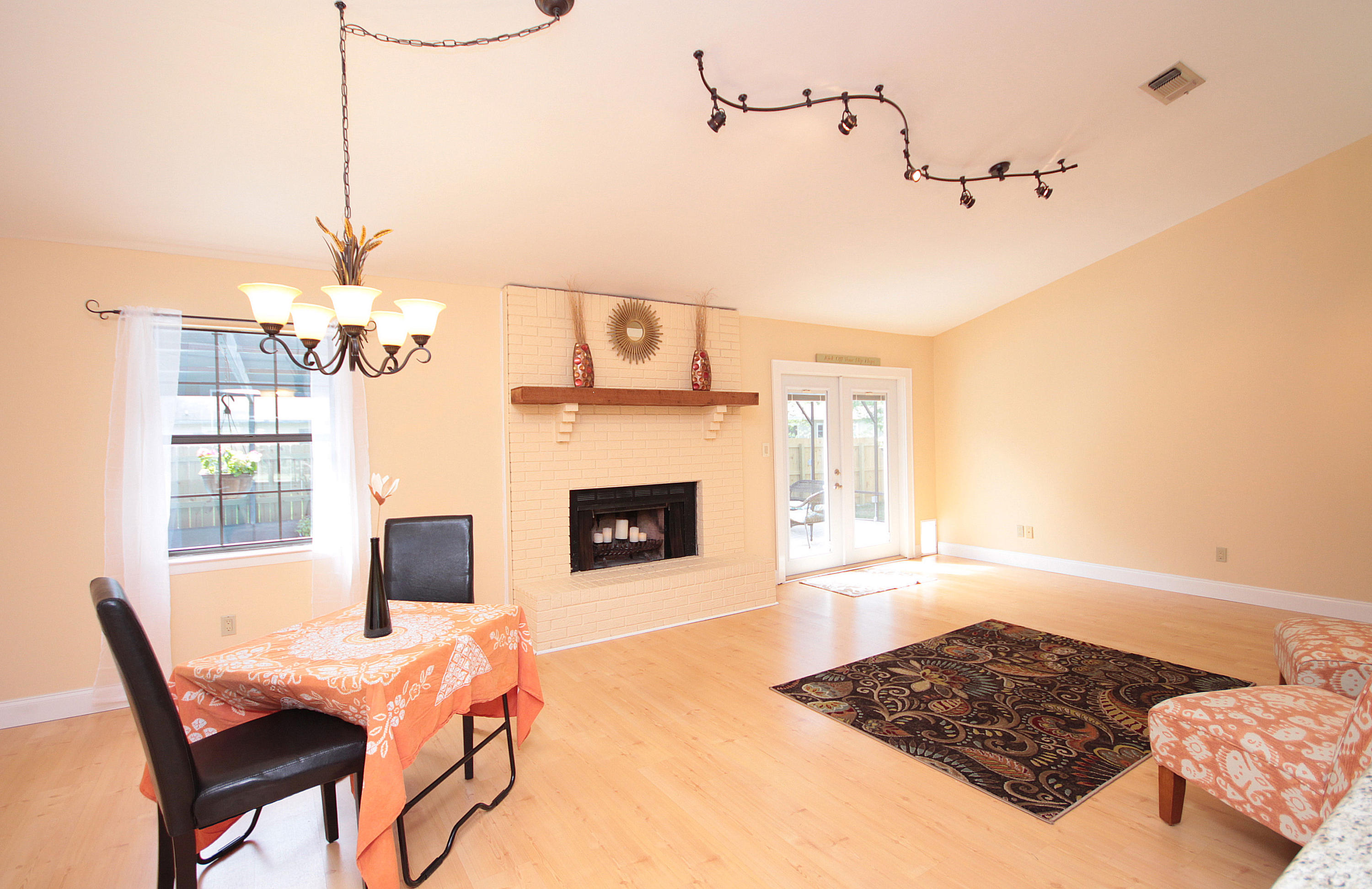 EASTWOOD 9TH ADDN - Residential