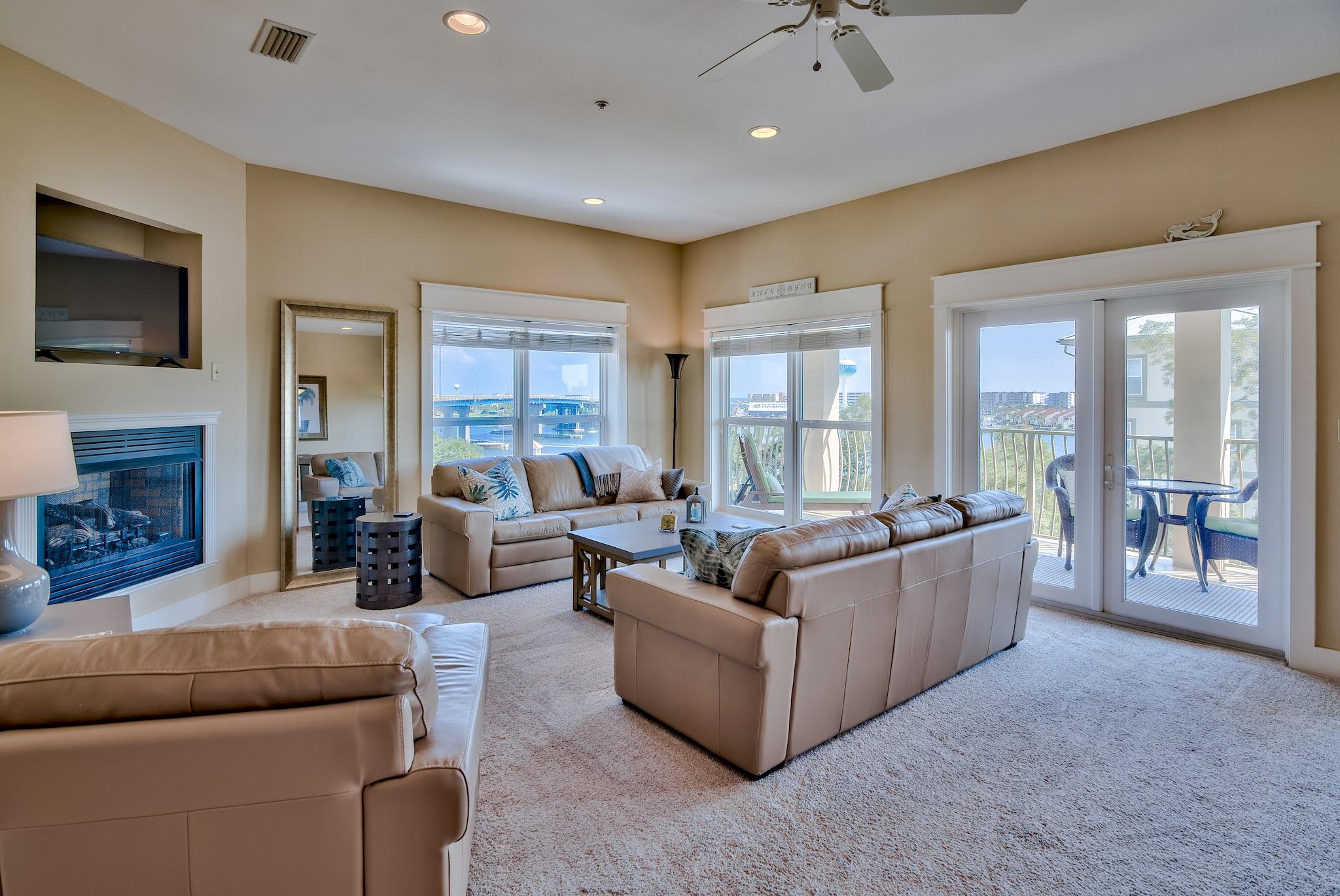 SAILWATCH LANDING - Residential