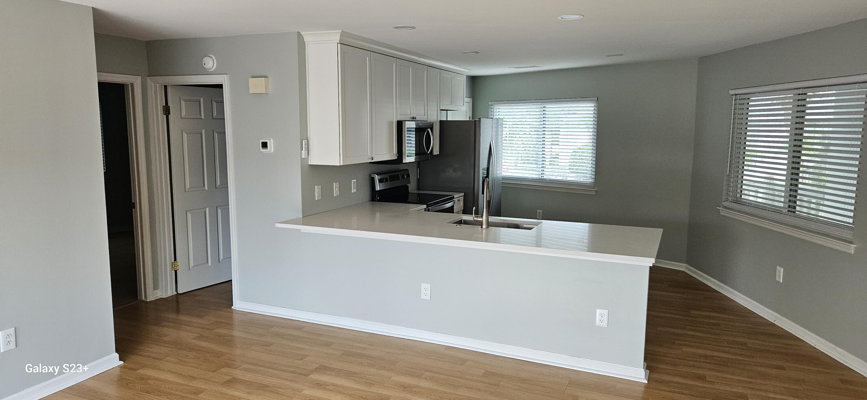 CRYSTAL VILLAGE 2 CONDO PH 1 - Residential