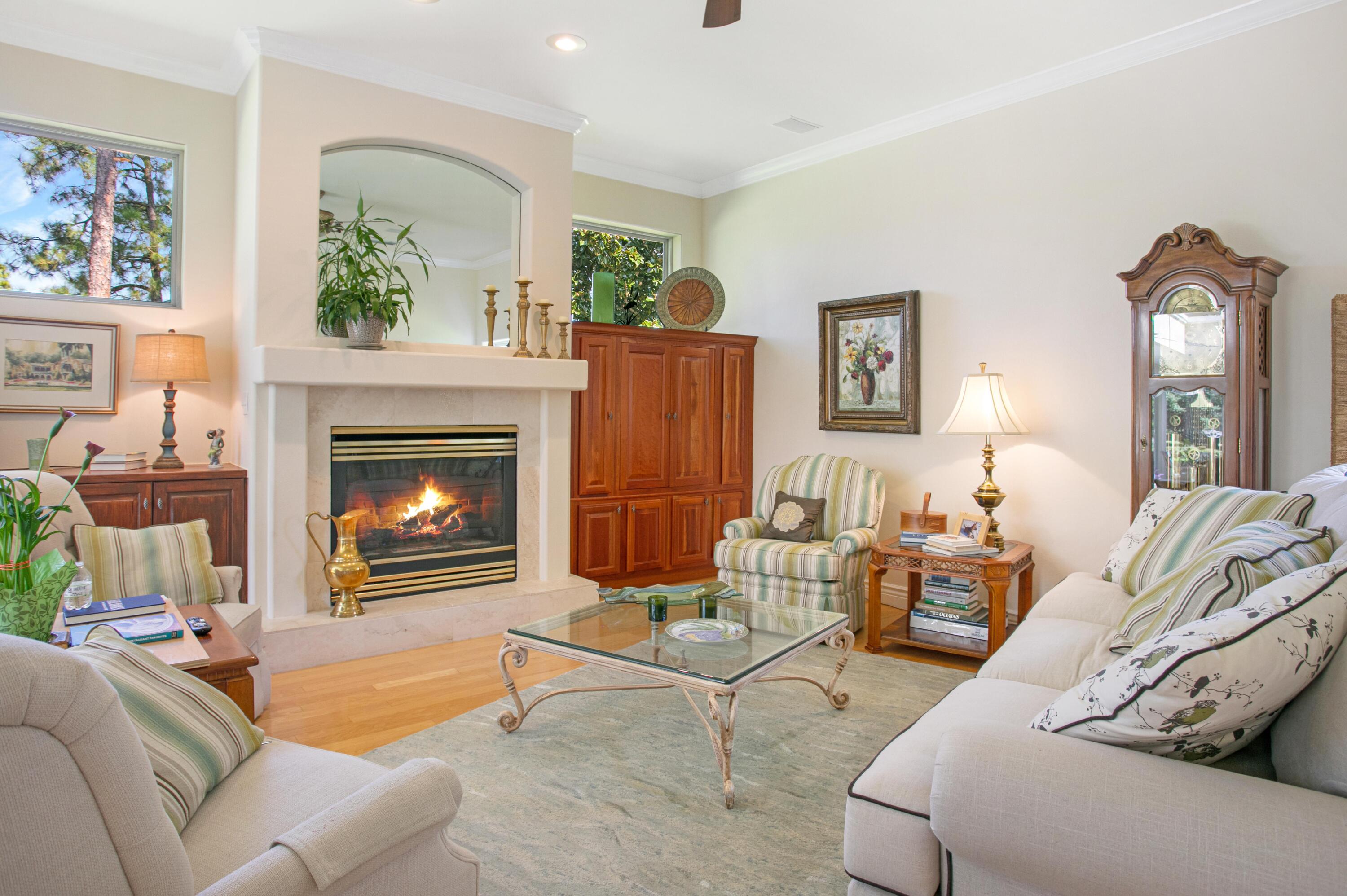 BAYTOWNE AVE EAST - Residential