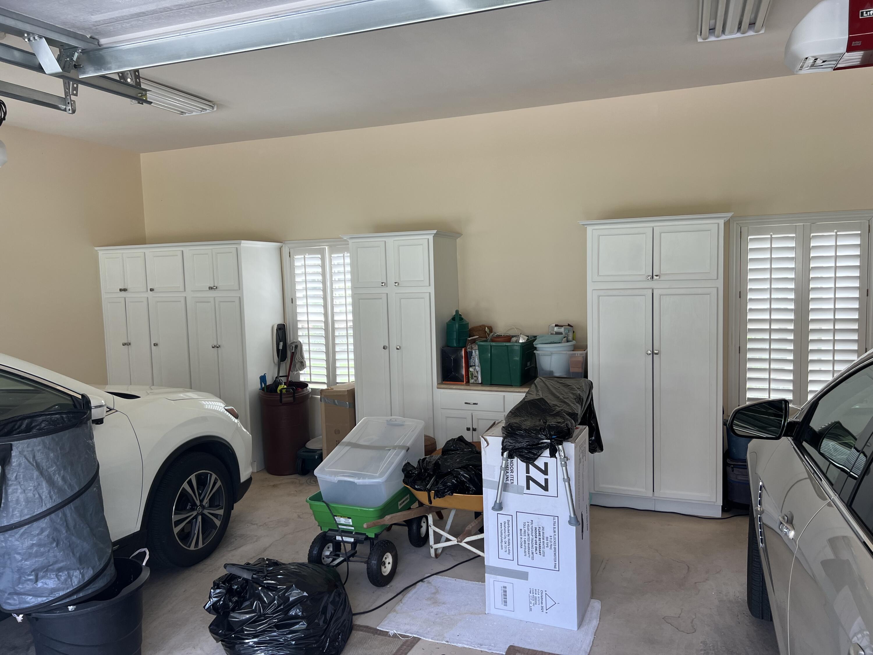 BAYTOWNE AVE EAST - Residential