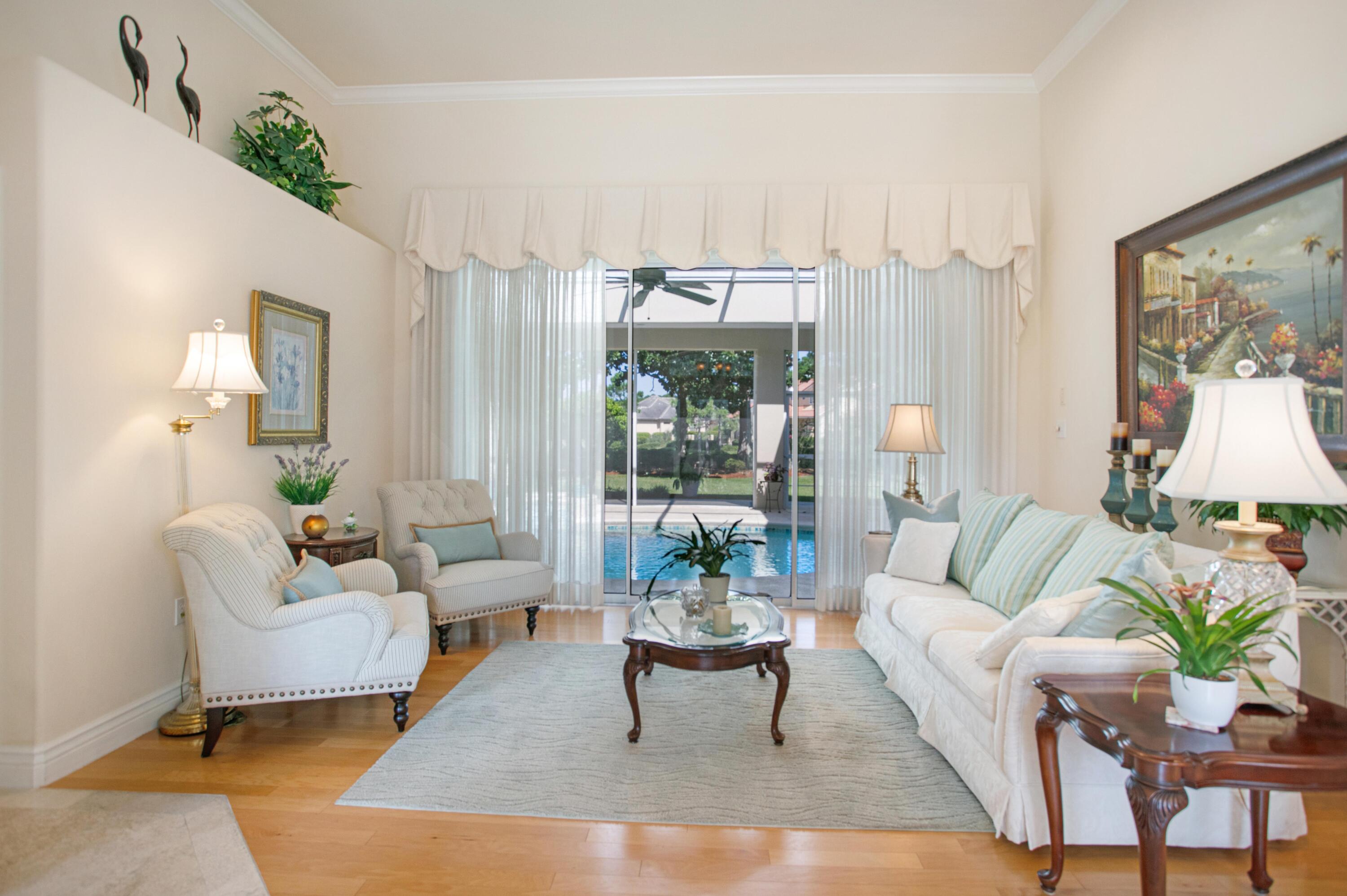 BAYTOWNE AVE EAST - Residential