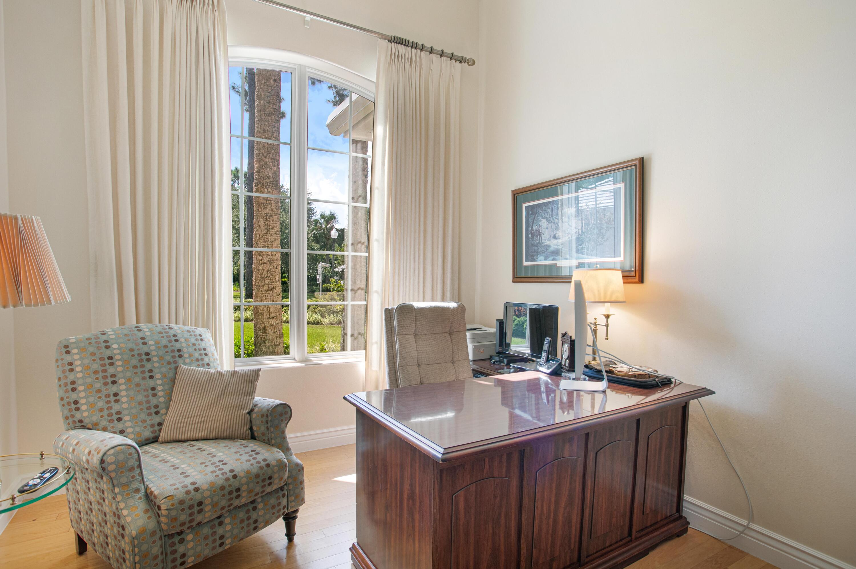 BAYTOWNE AVE EAST - Residential