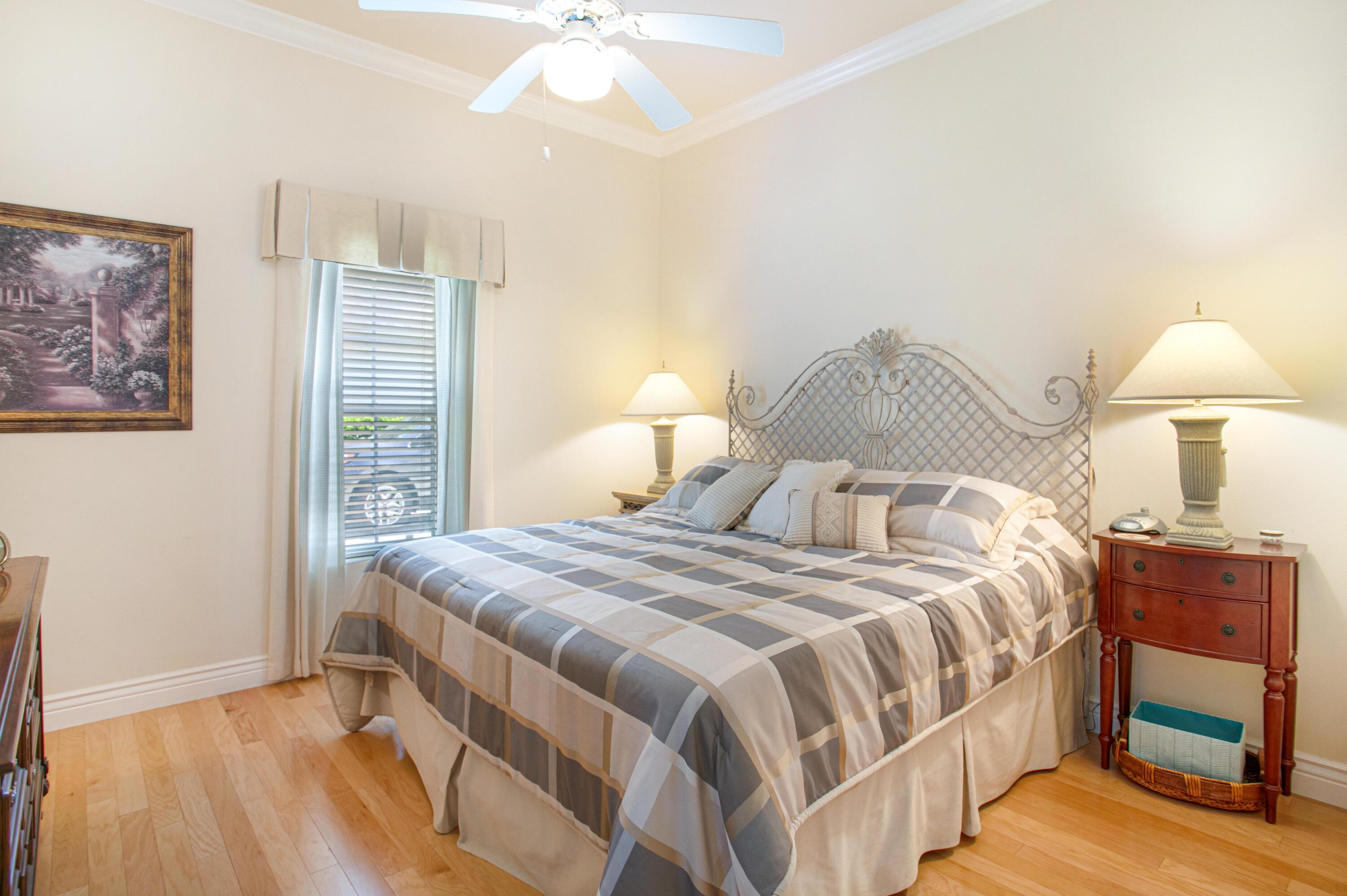 BAYTOWNE AVE EAST - Residential